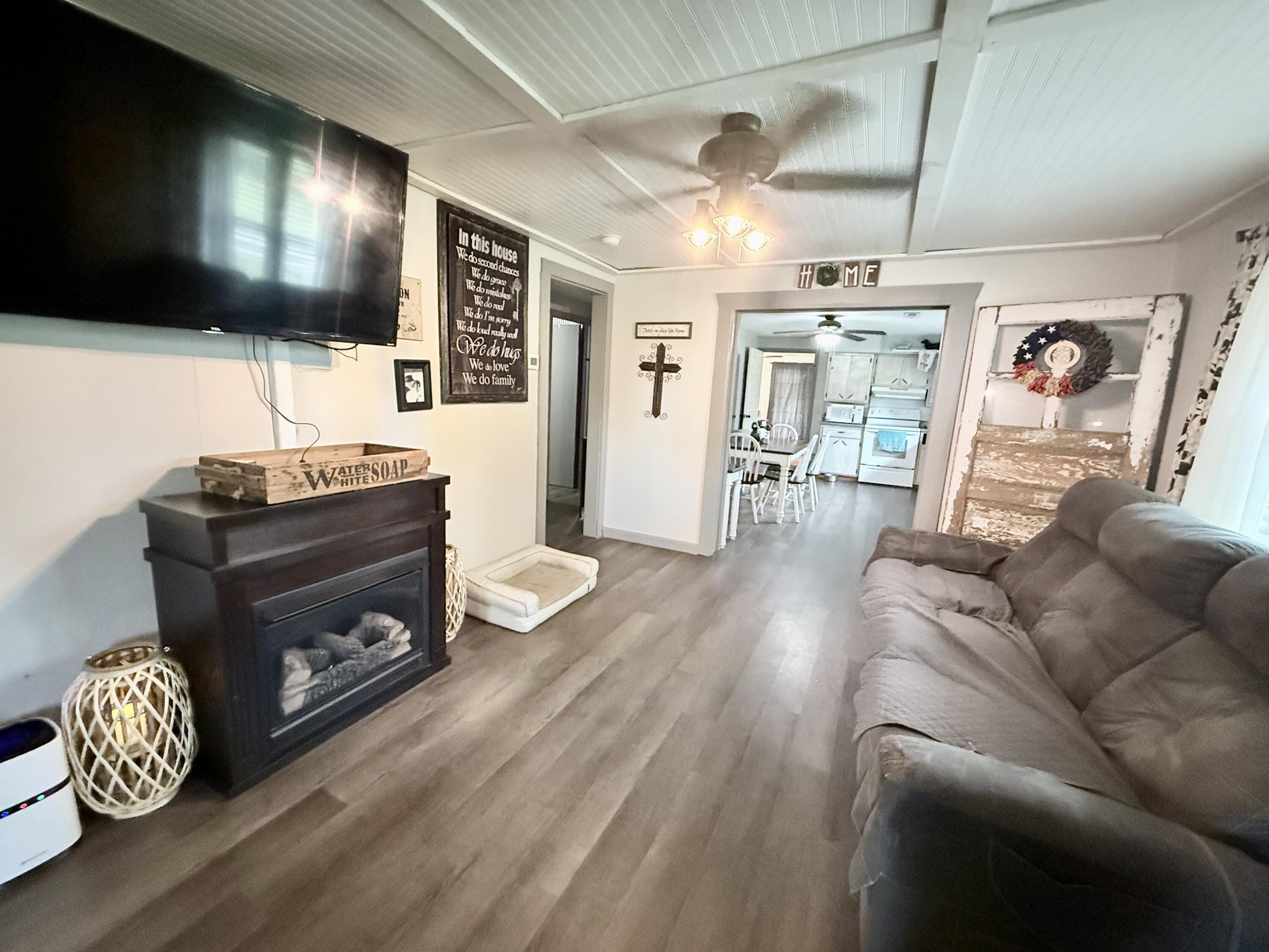613 Hall Avenue Property Photo 12