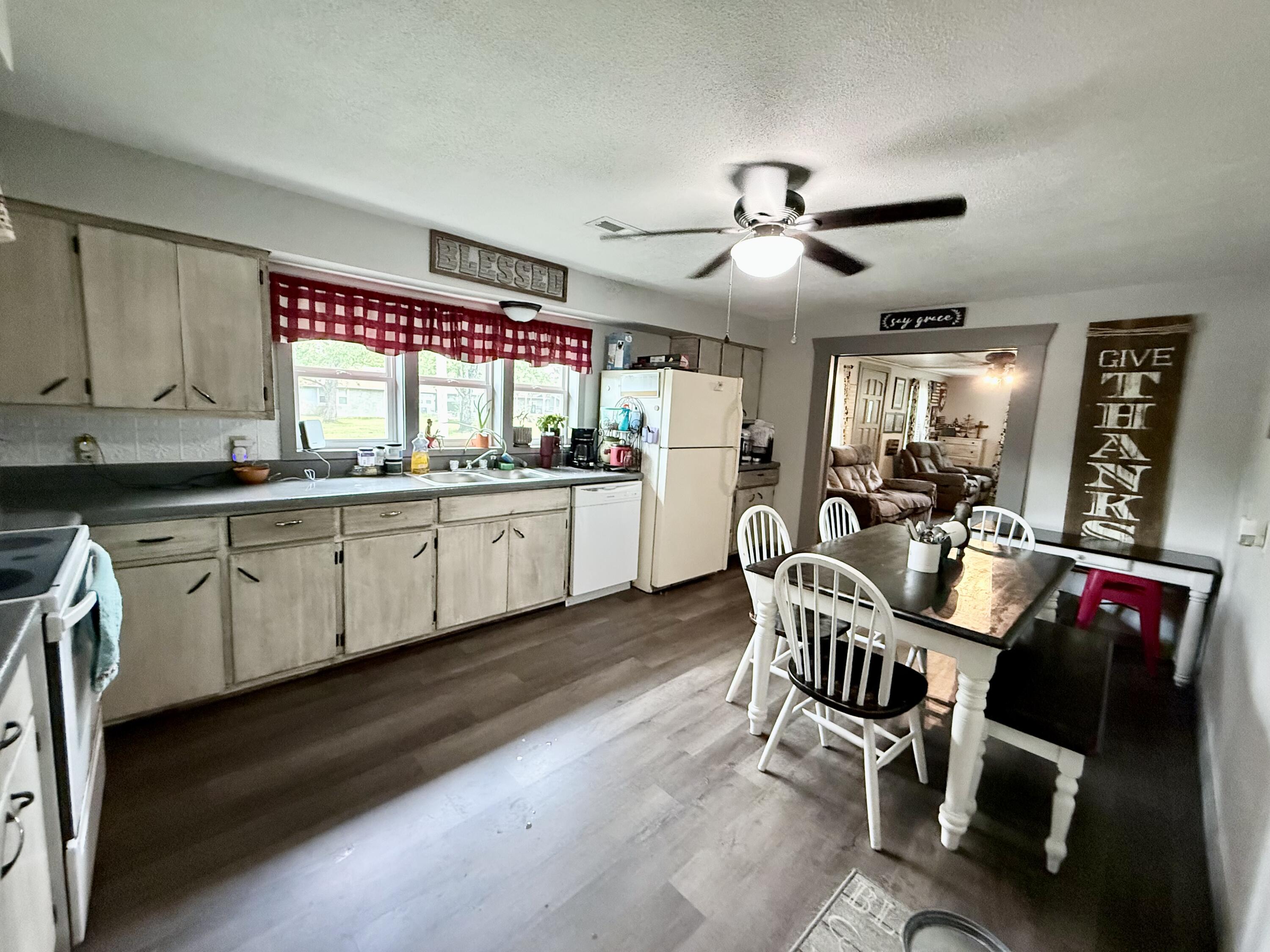 613 Hall Avenue Property Photo 13
