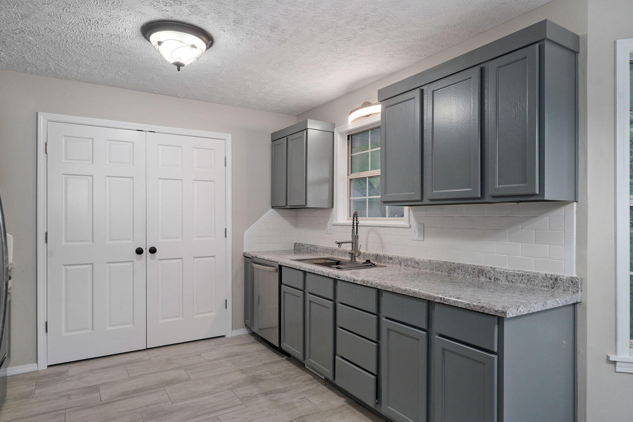 813 Galena Road Property Photo 11