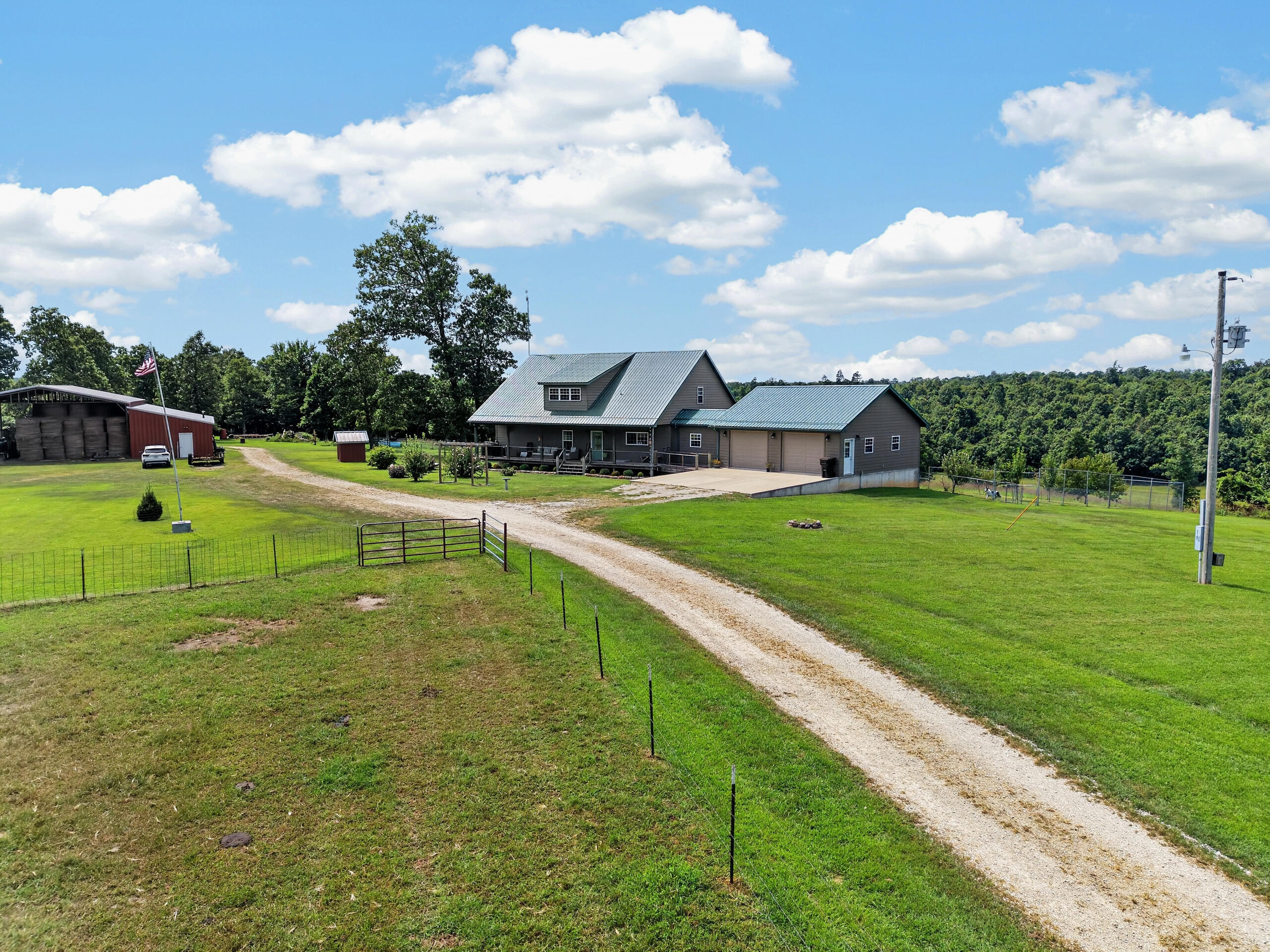 4083 State Route W Property Photo 1