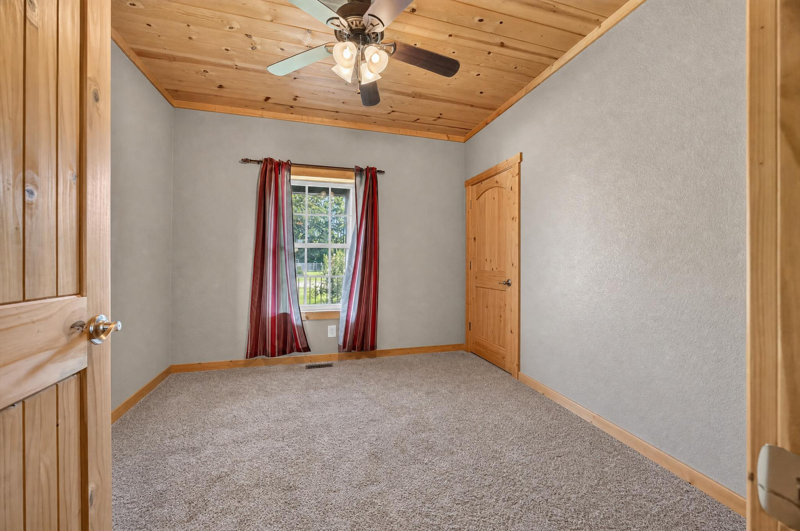 4083 State Route W Property Photo 15