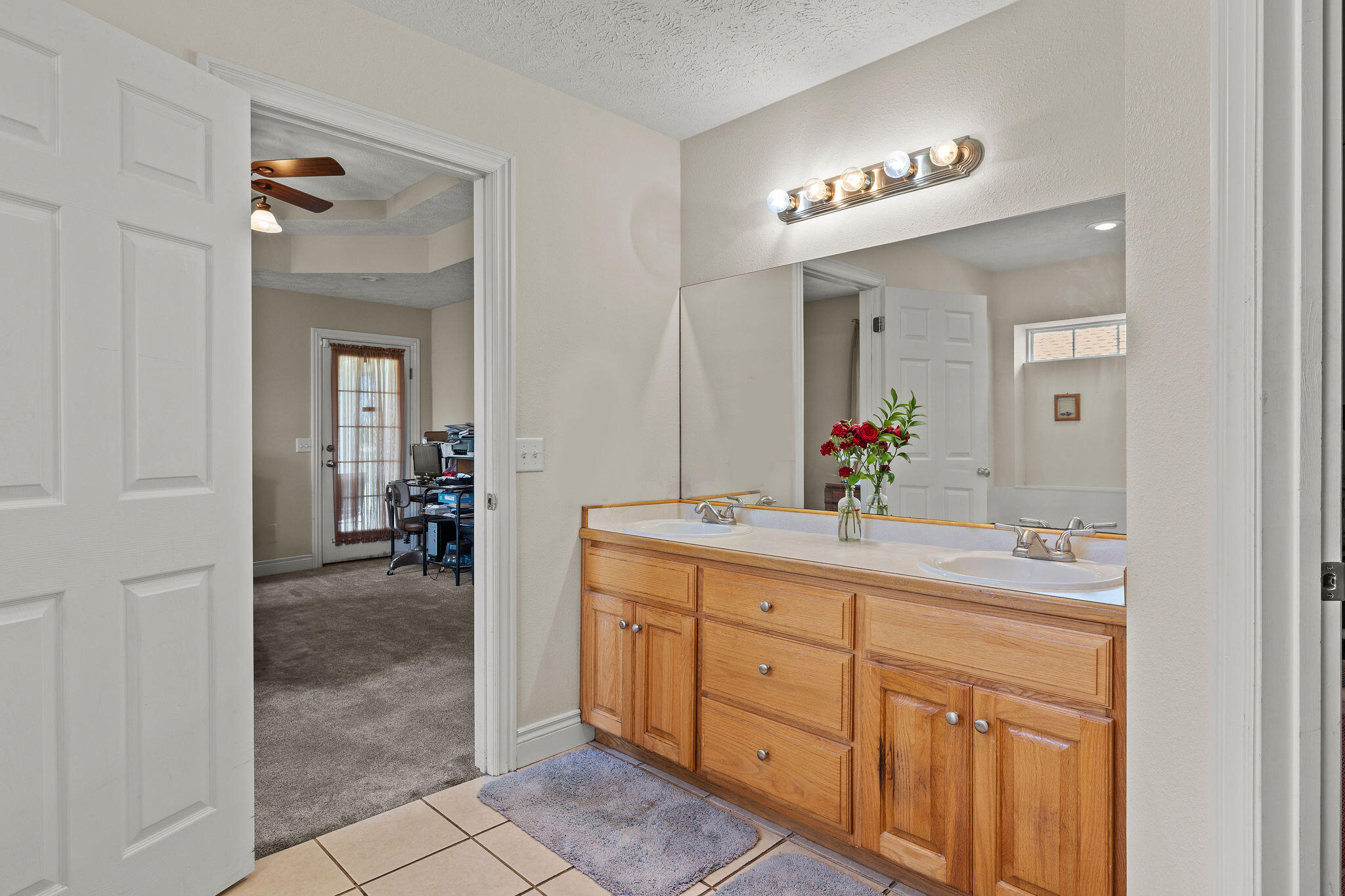 621 West Meadowgate Drive Property Photo 28