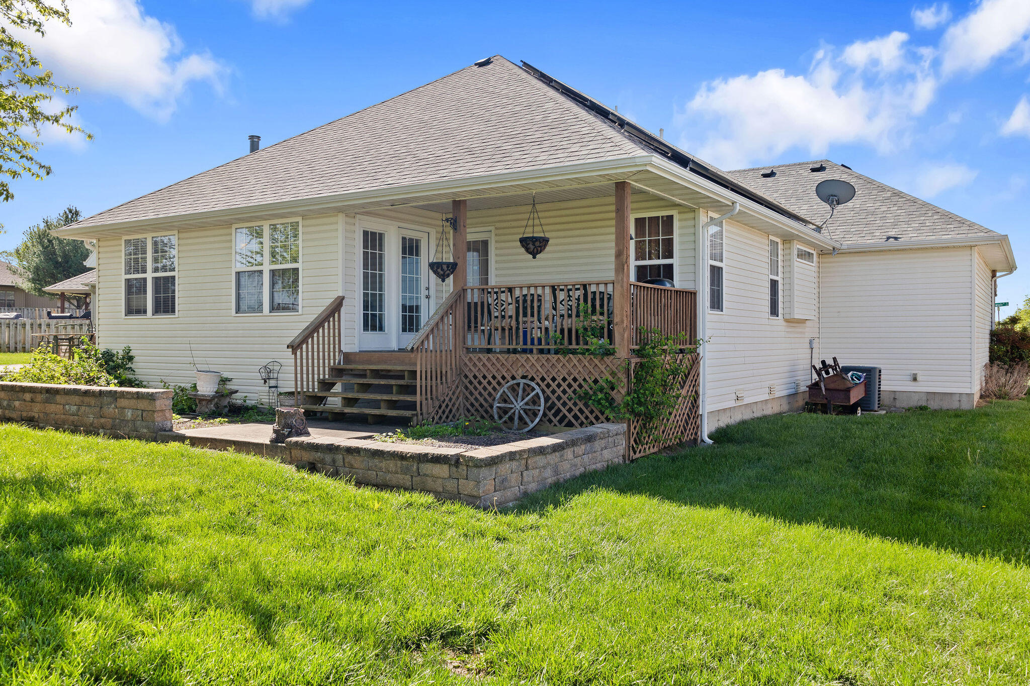 621 West Meadowgate Drive Property Photo 46