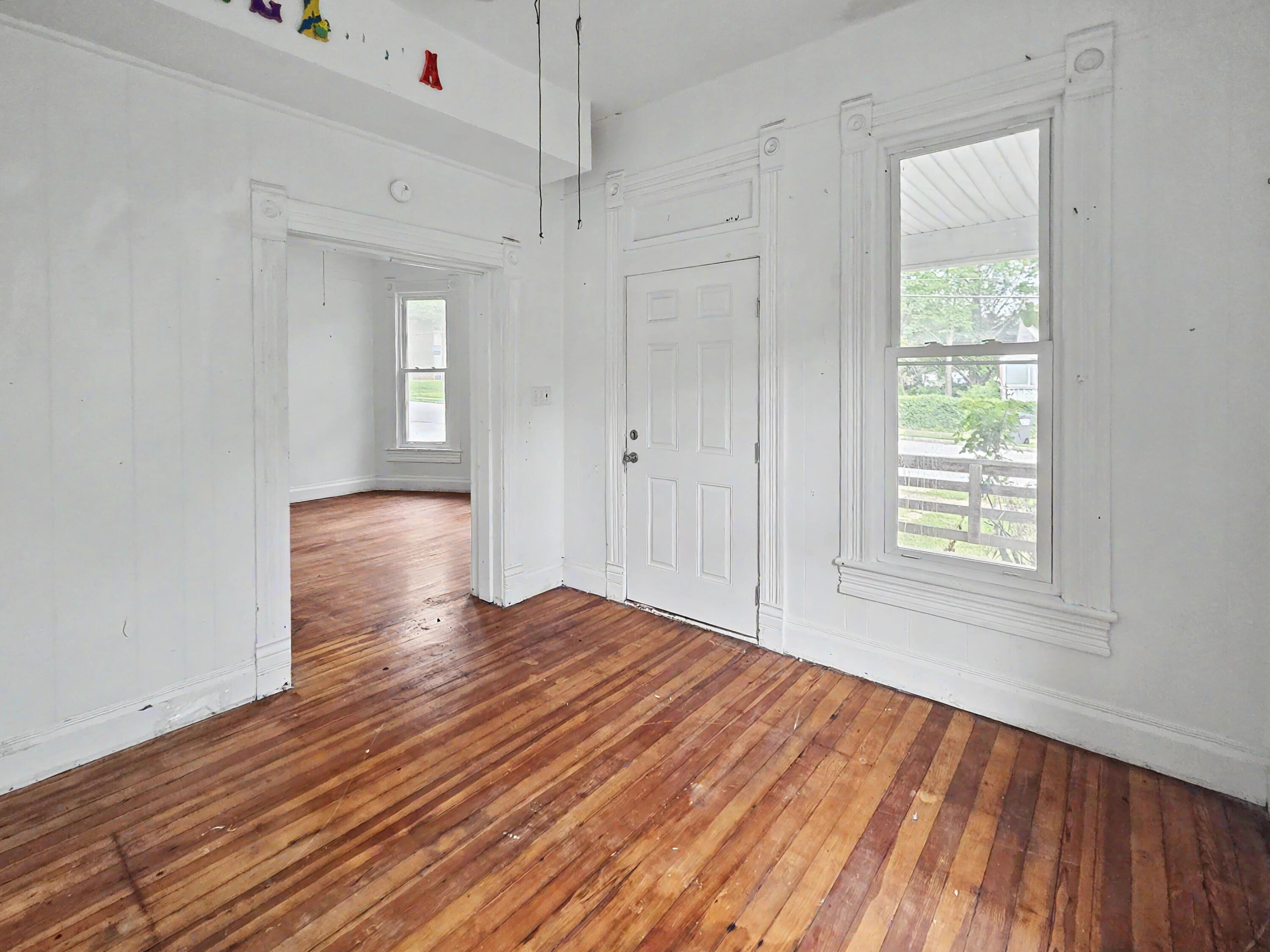503 South New Avenue Property Photo 7