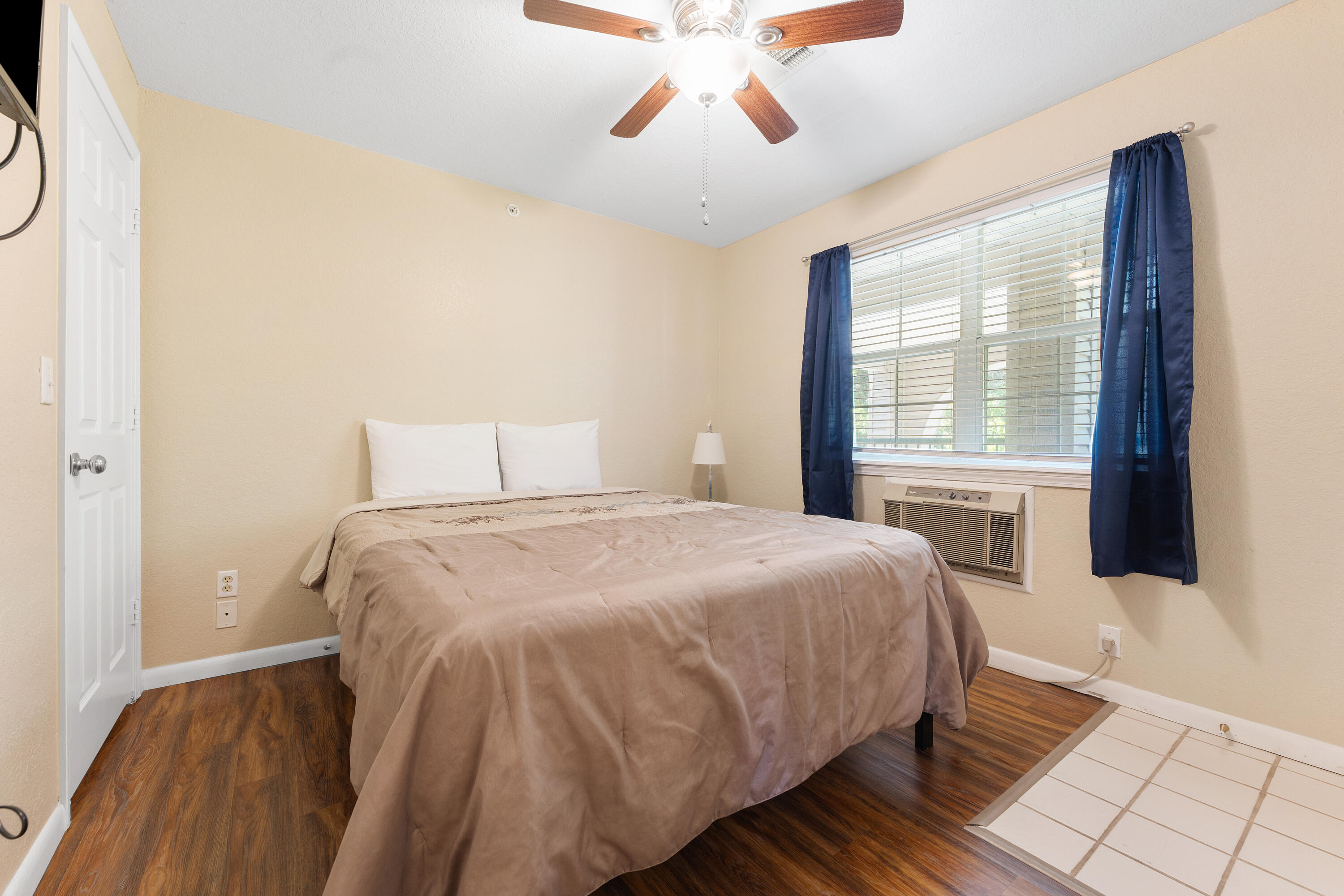 595 Timbercreek Road 301 Property Photo 15