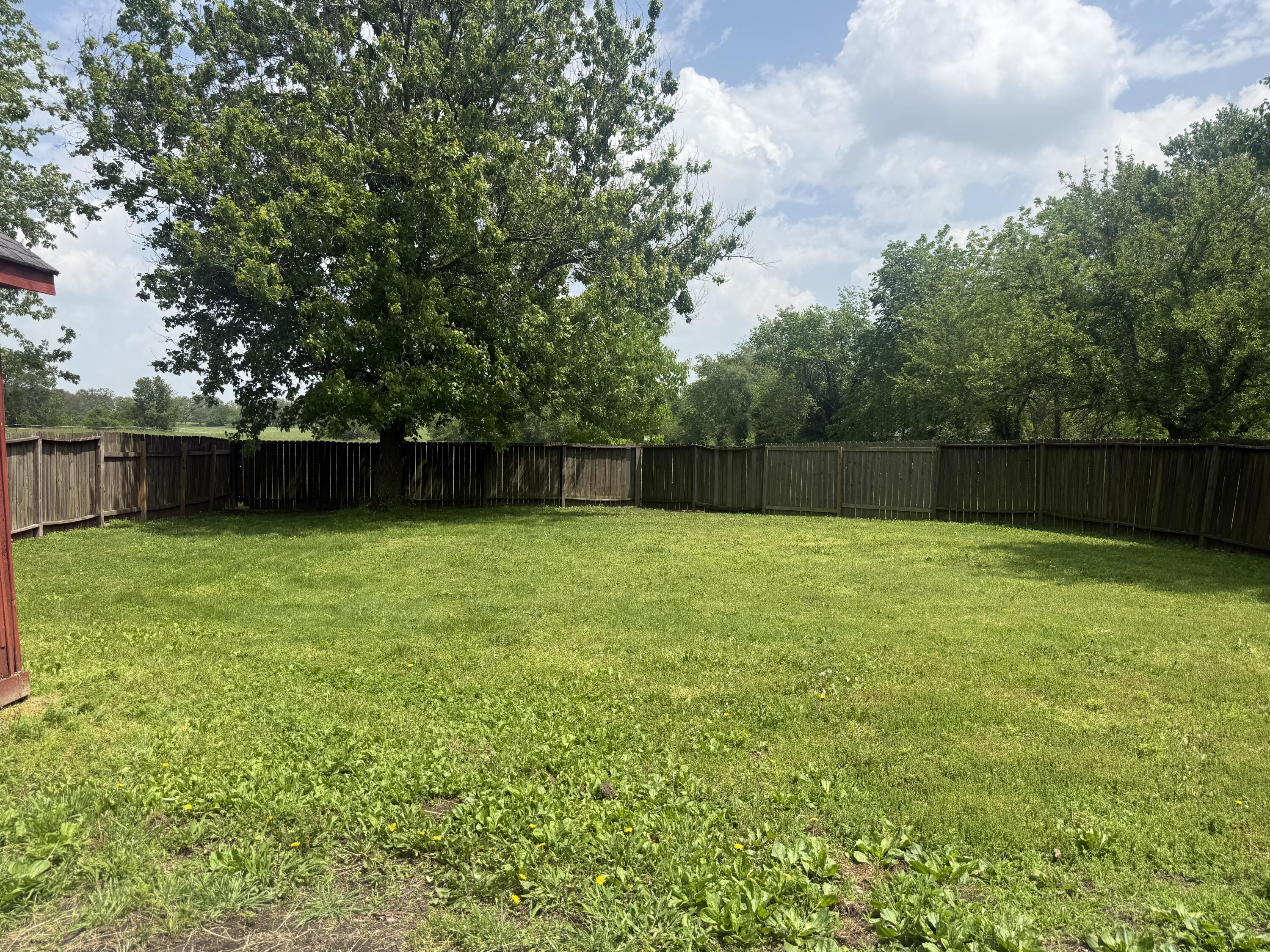 602 East Sanders Street Property Photo 10