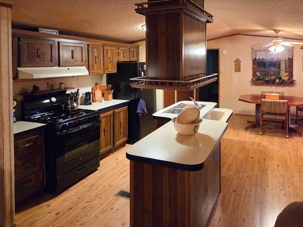198 Martingale Drive Property Photo 4