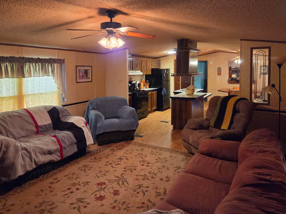 198 Martingale Drive Property Photo 8