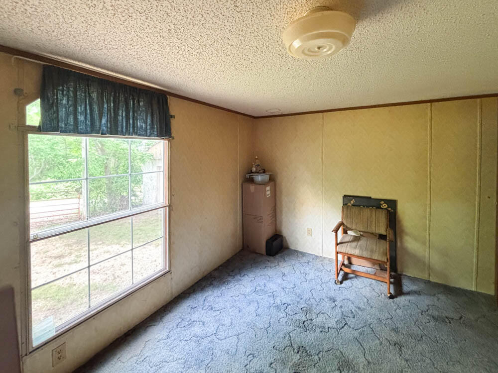 198 Martingale Drive Property Photo 14