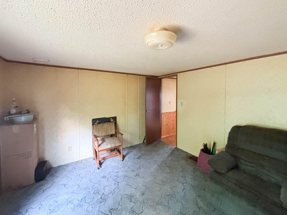 198 Martingale Drive Property Photo 15