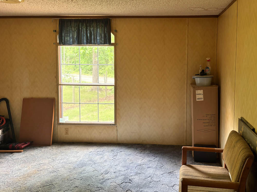 198 Martingale Drive Property Photo 16