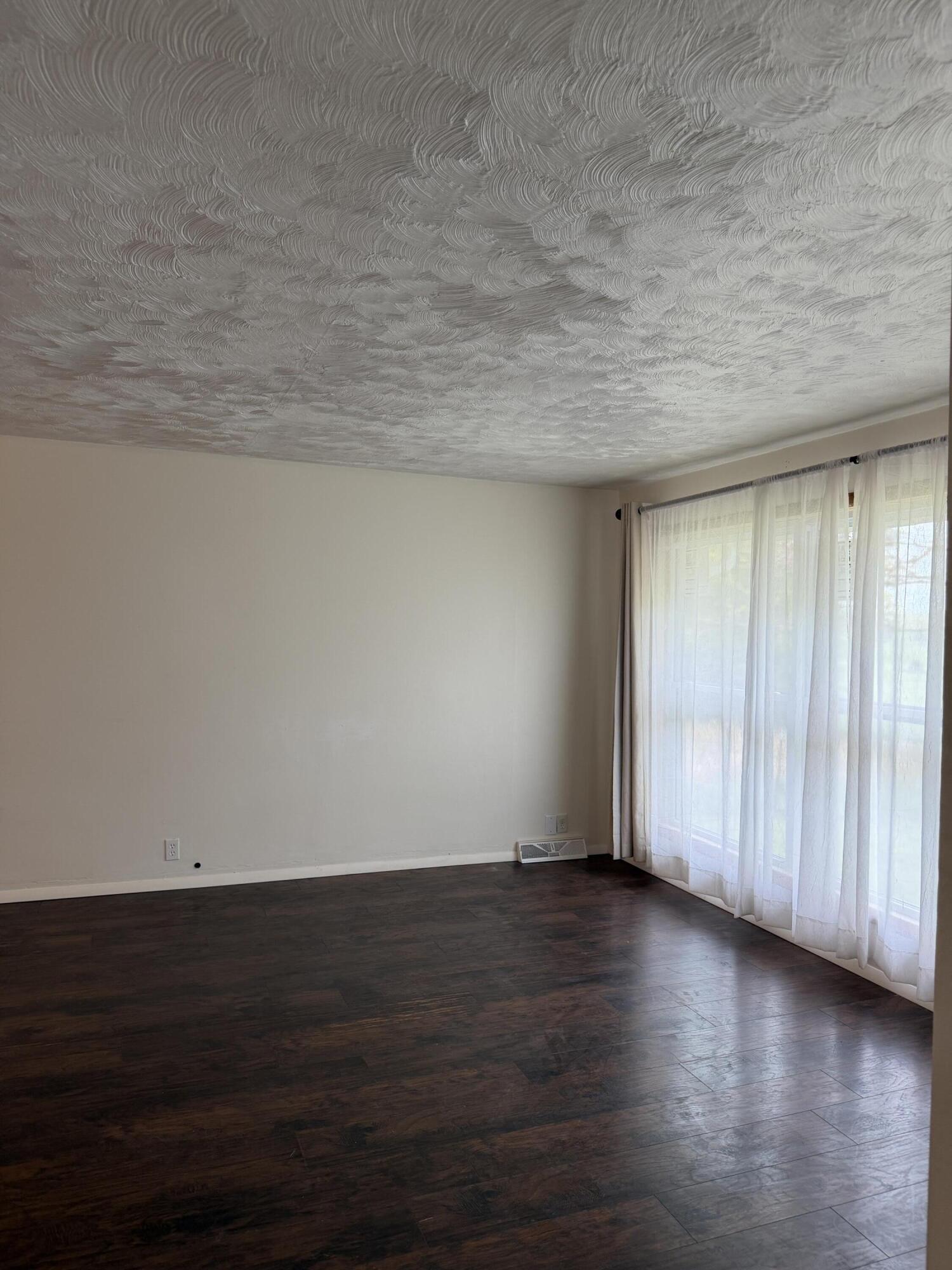 1113 North Walnut Street Property Photo 7