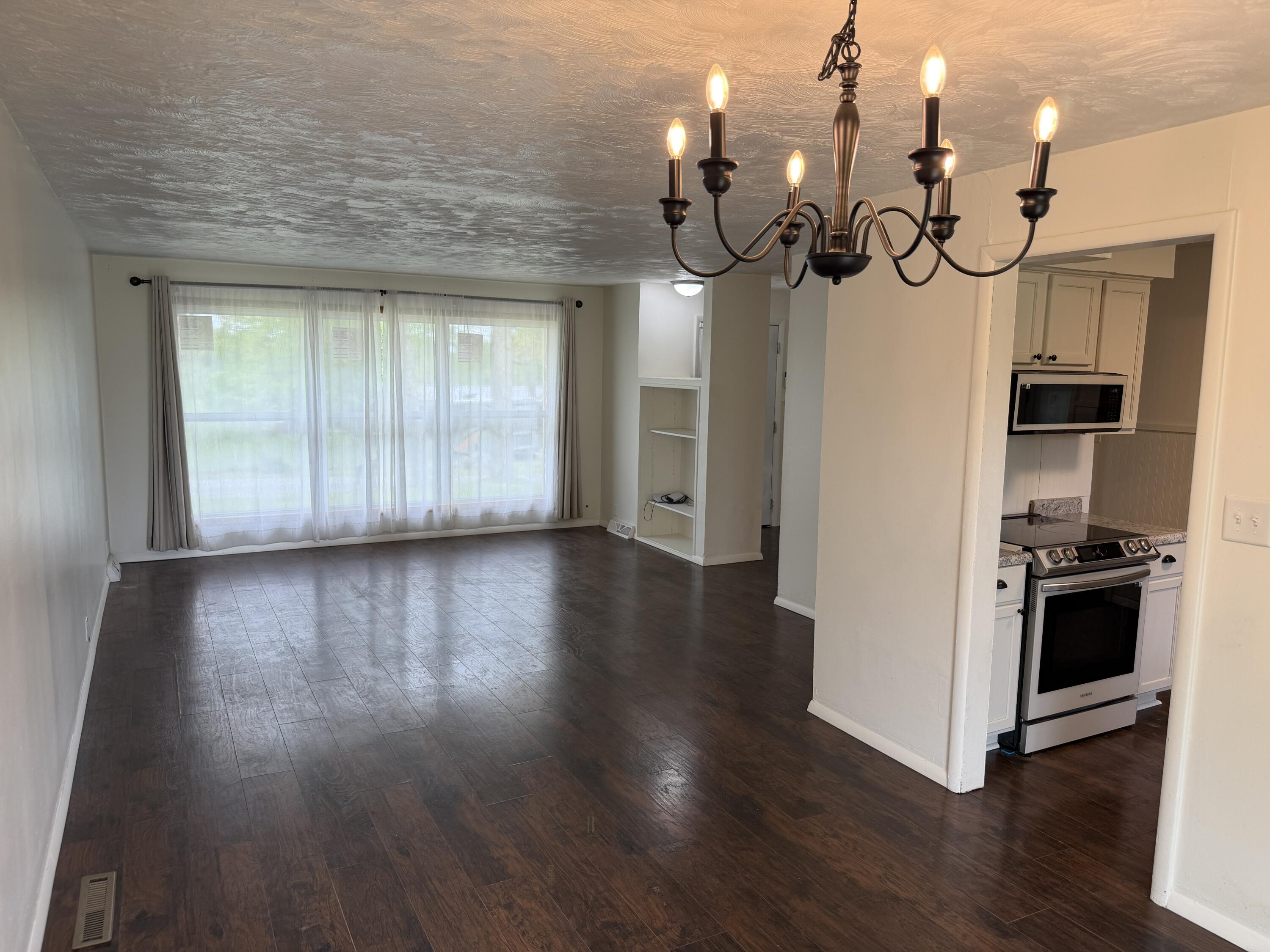 1113 North Walnut Street Property Photo 10