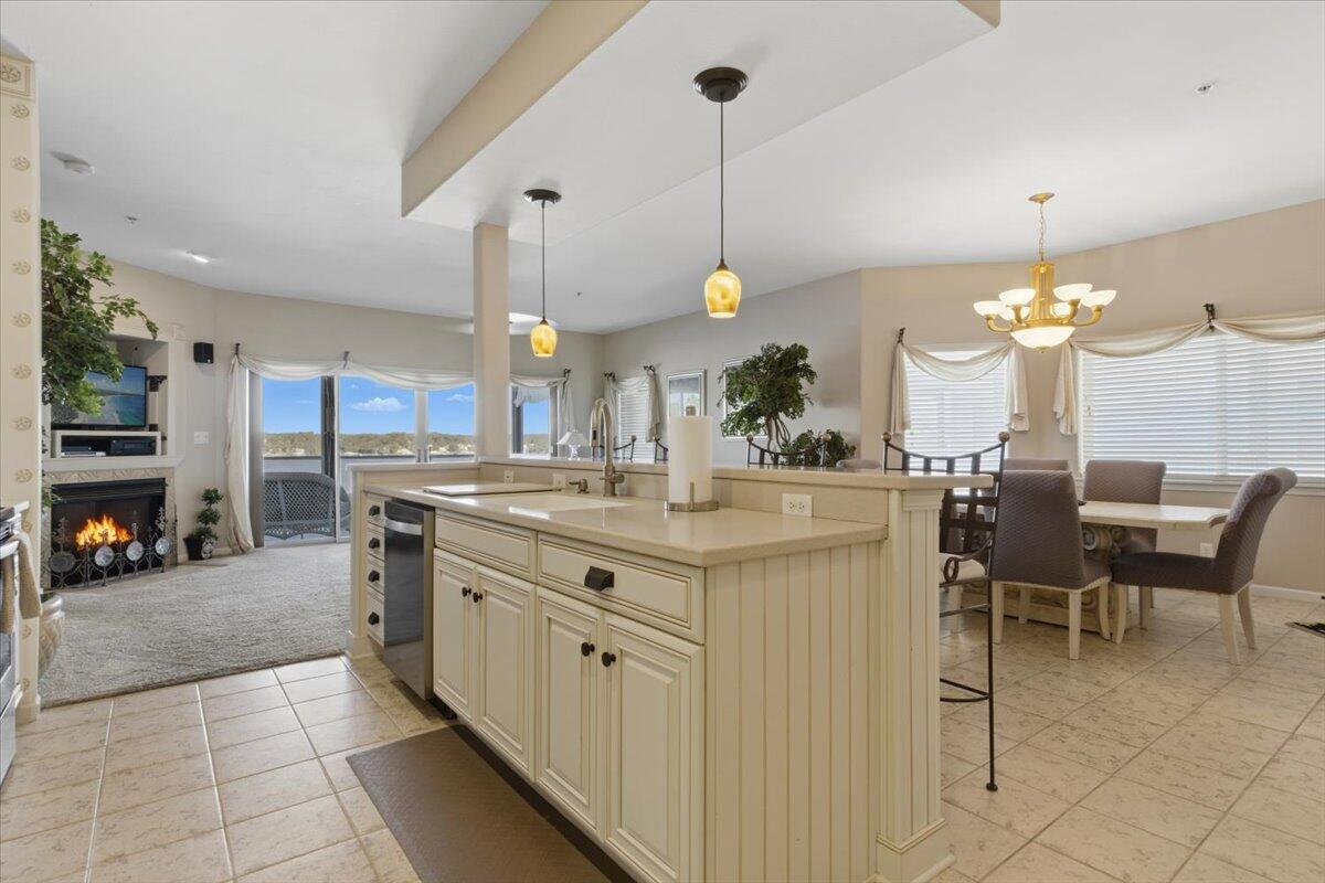 12 Monarch Cove Court 5b Property Photo 7