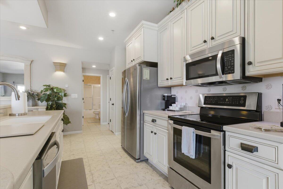 12 Monarch Cove Court 5b Property Photo 8