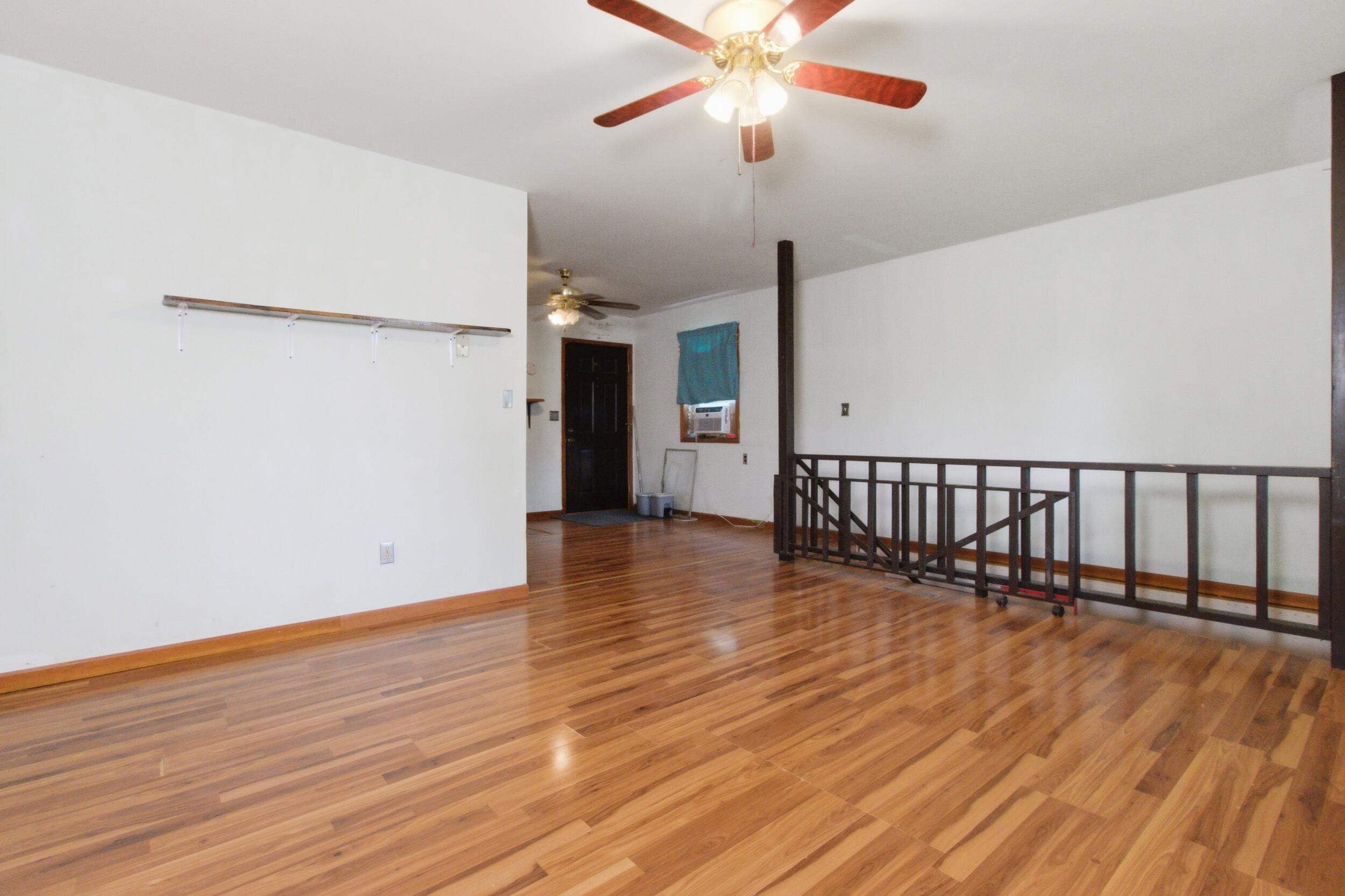 846 County Road 3450 Property Photo 8