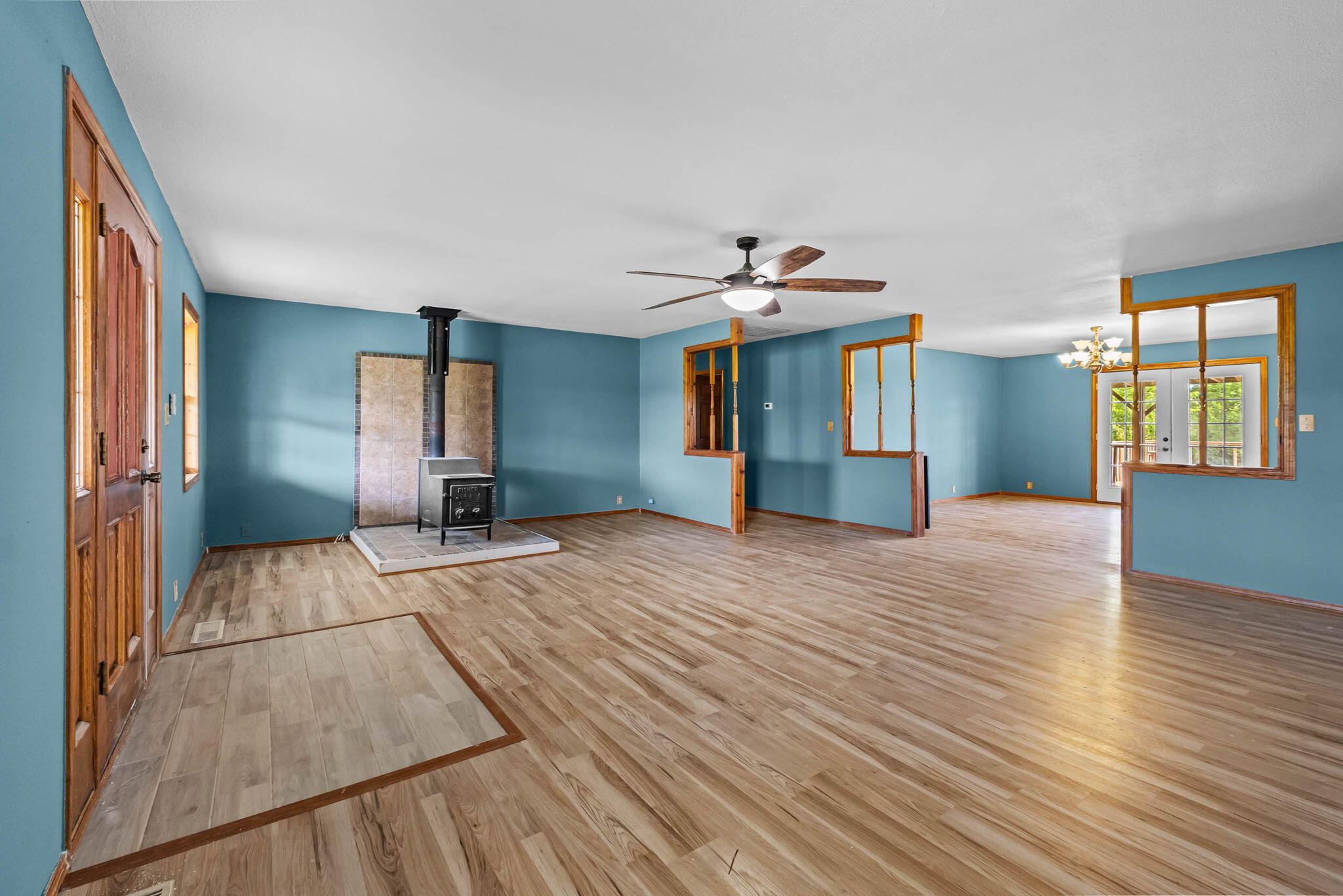 727 Banner Road Property Photo 6