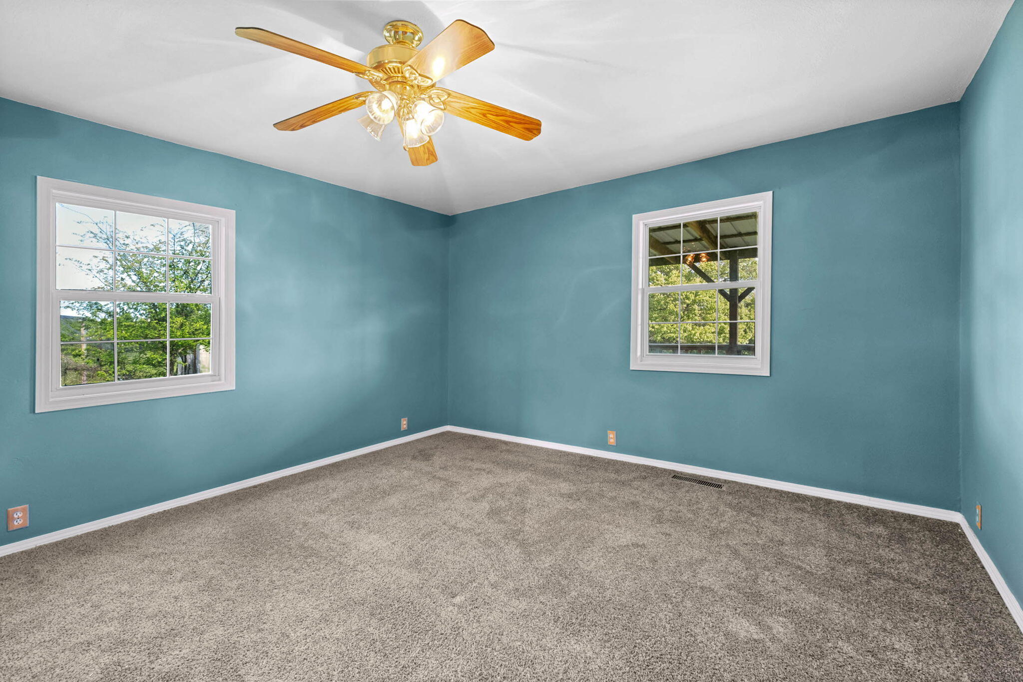 727 Banner Road Property Photo 18