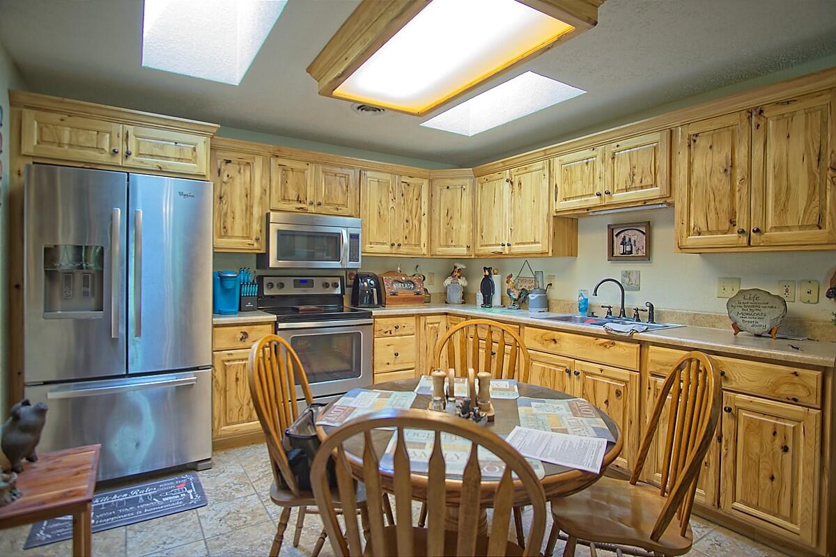 14266 Able Road Property Photo 6