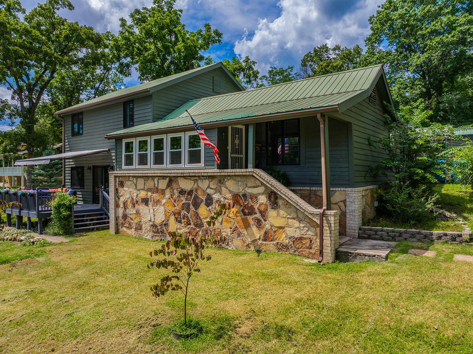 540 Dale Avenue Property Photo 3