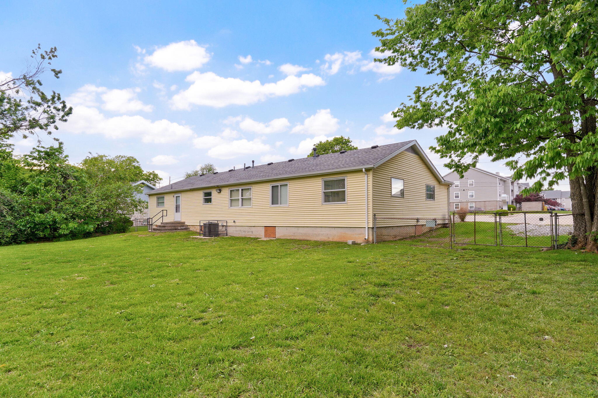 1024 West Battlefield Road Property Photo 29