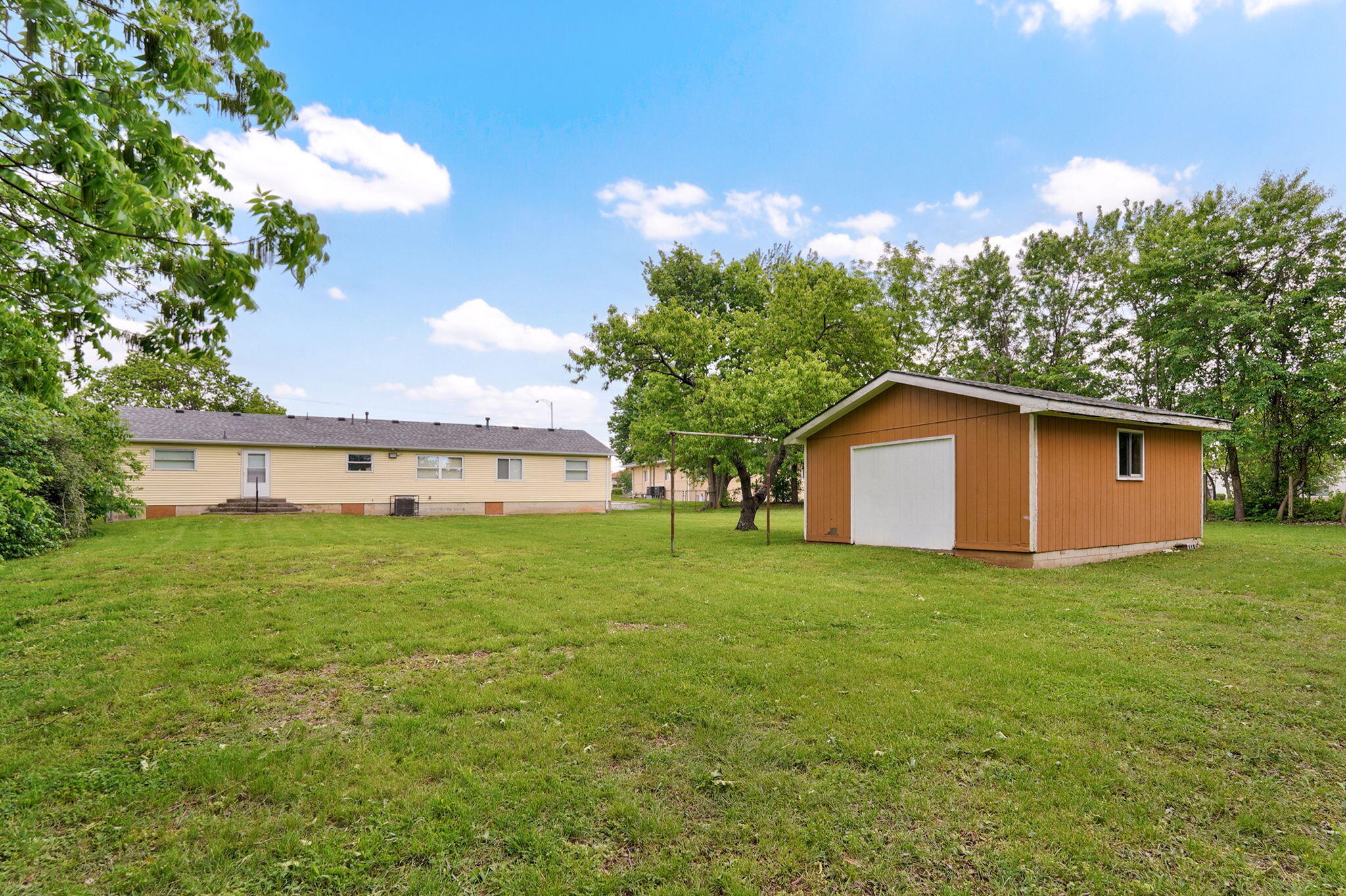 1024 West Battlefield Road Property Photo 31