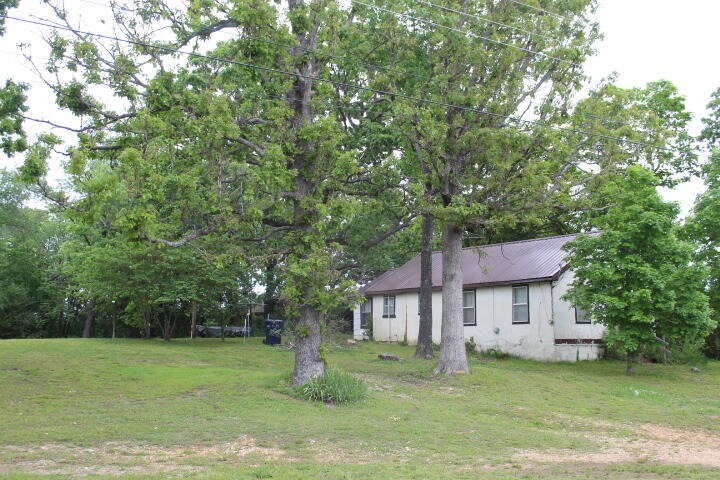 1647 County Road 806 Property Photo 2