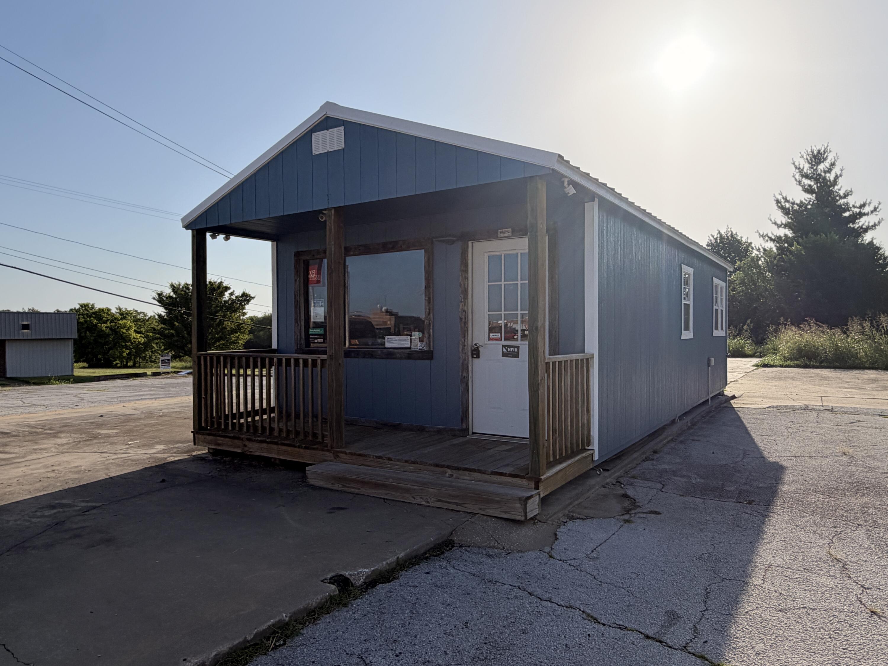 202 32 Street Property Photo 1