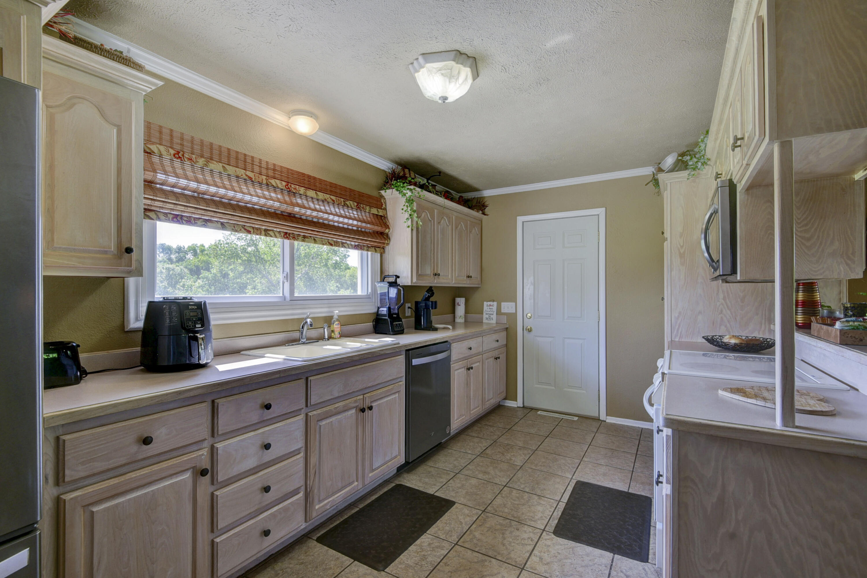 1338 Blackberry Lane Property Photo 11