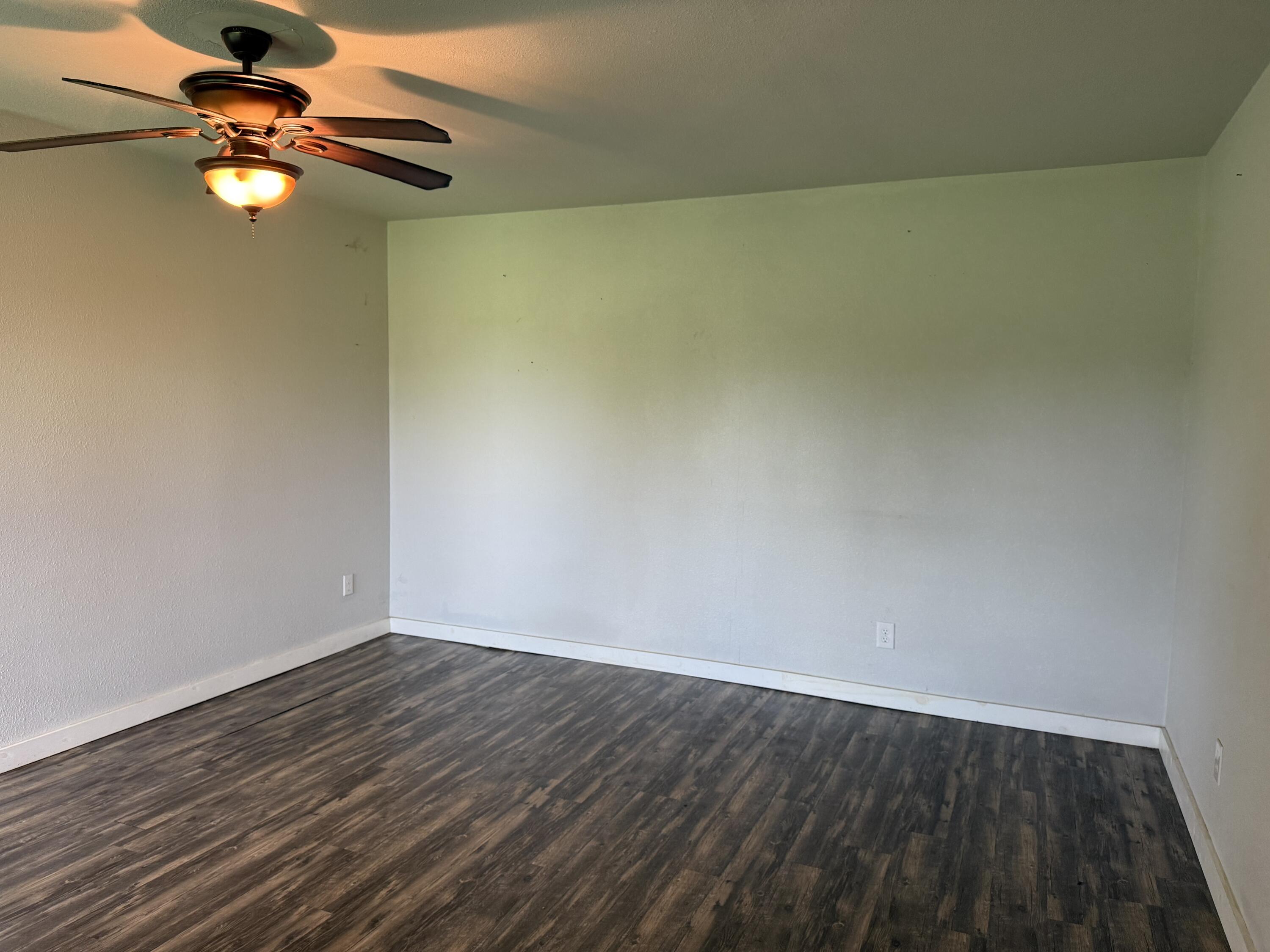5825 Lawrence 1140 Property Photo 30