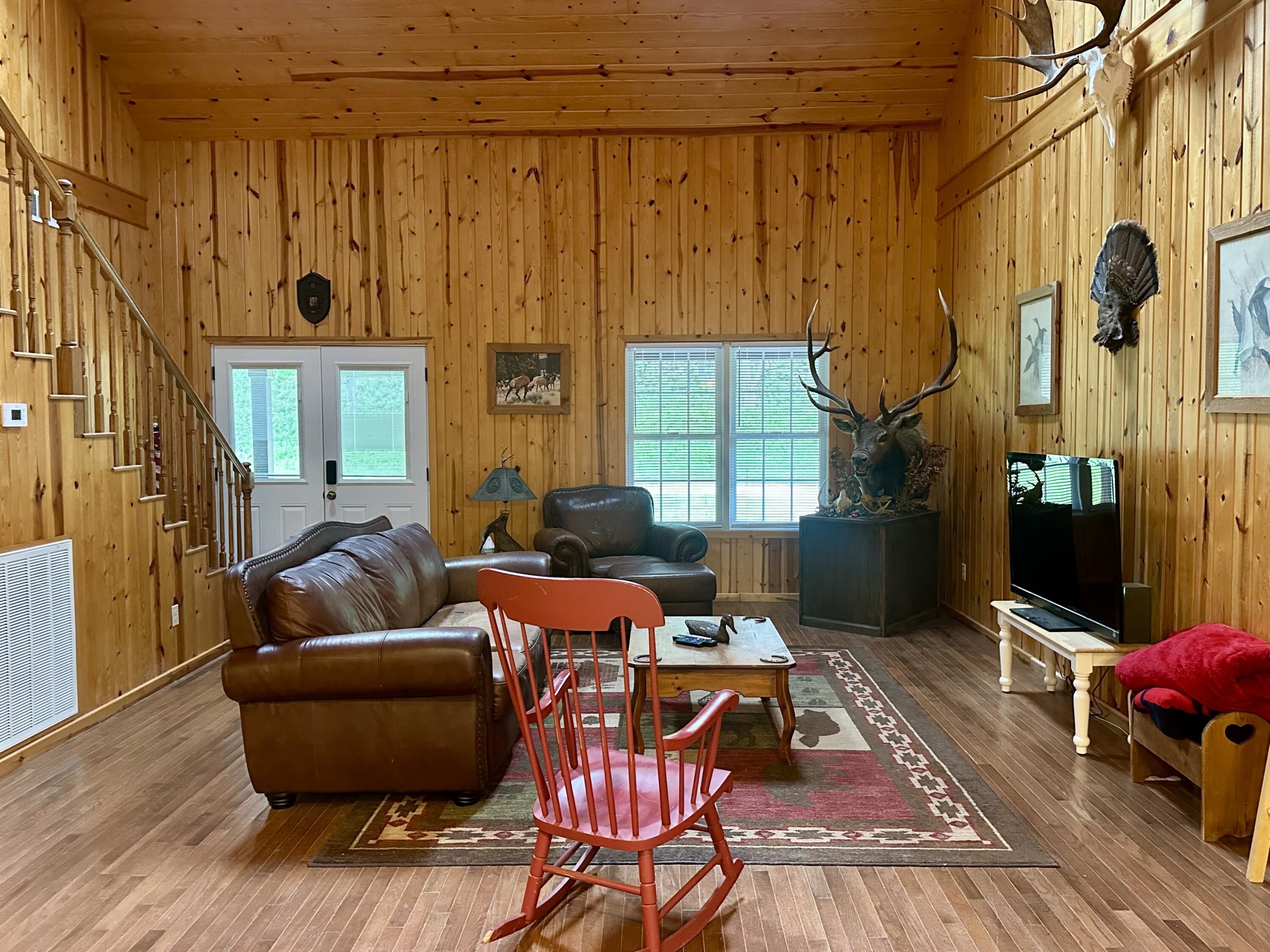 283 Big Trout Trail Property Photo 6