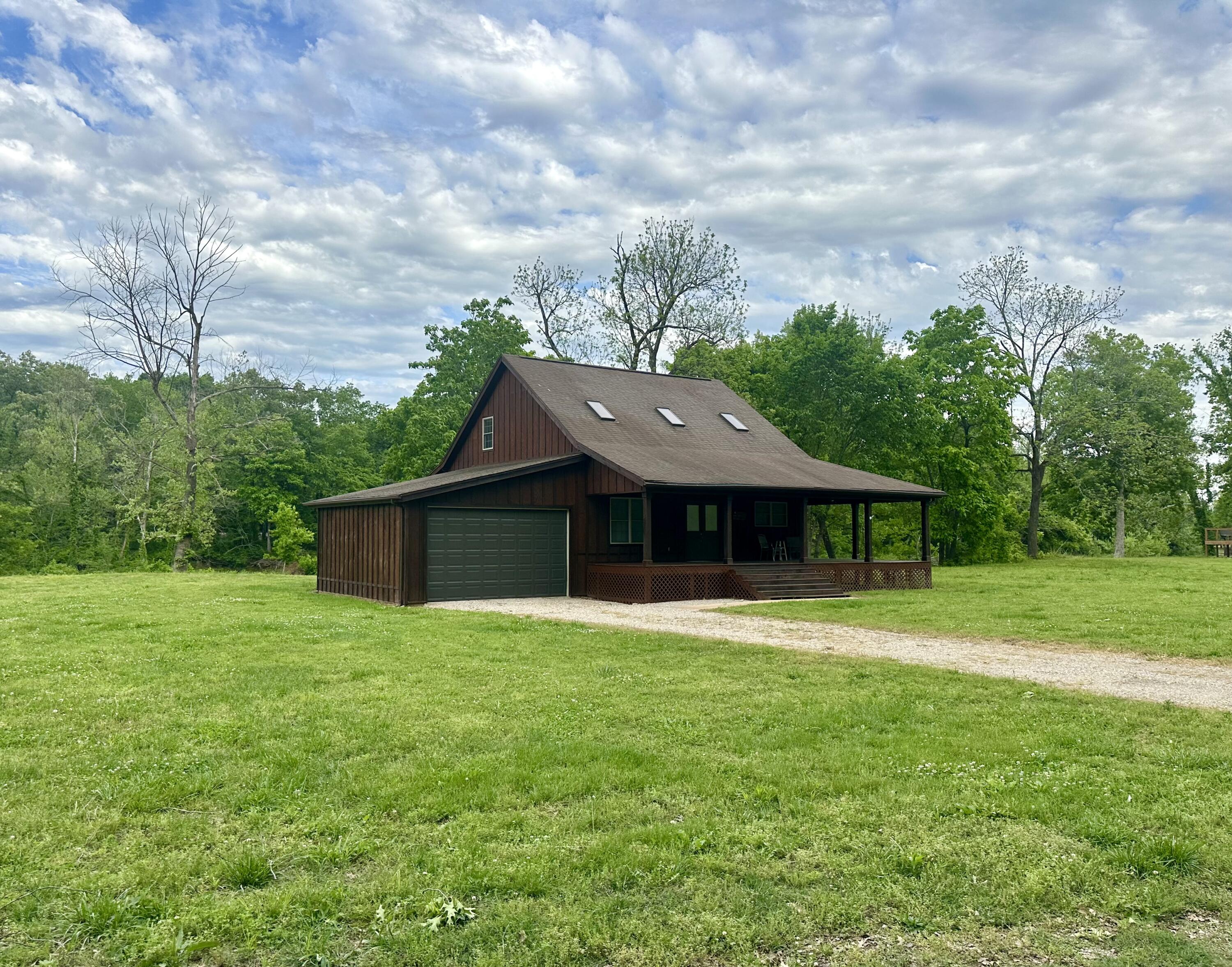 283 Big Trout Trail Property Photo 37