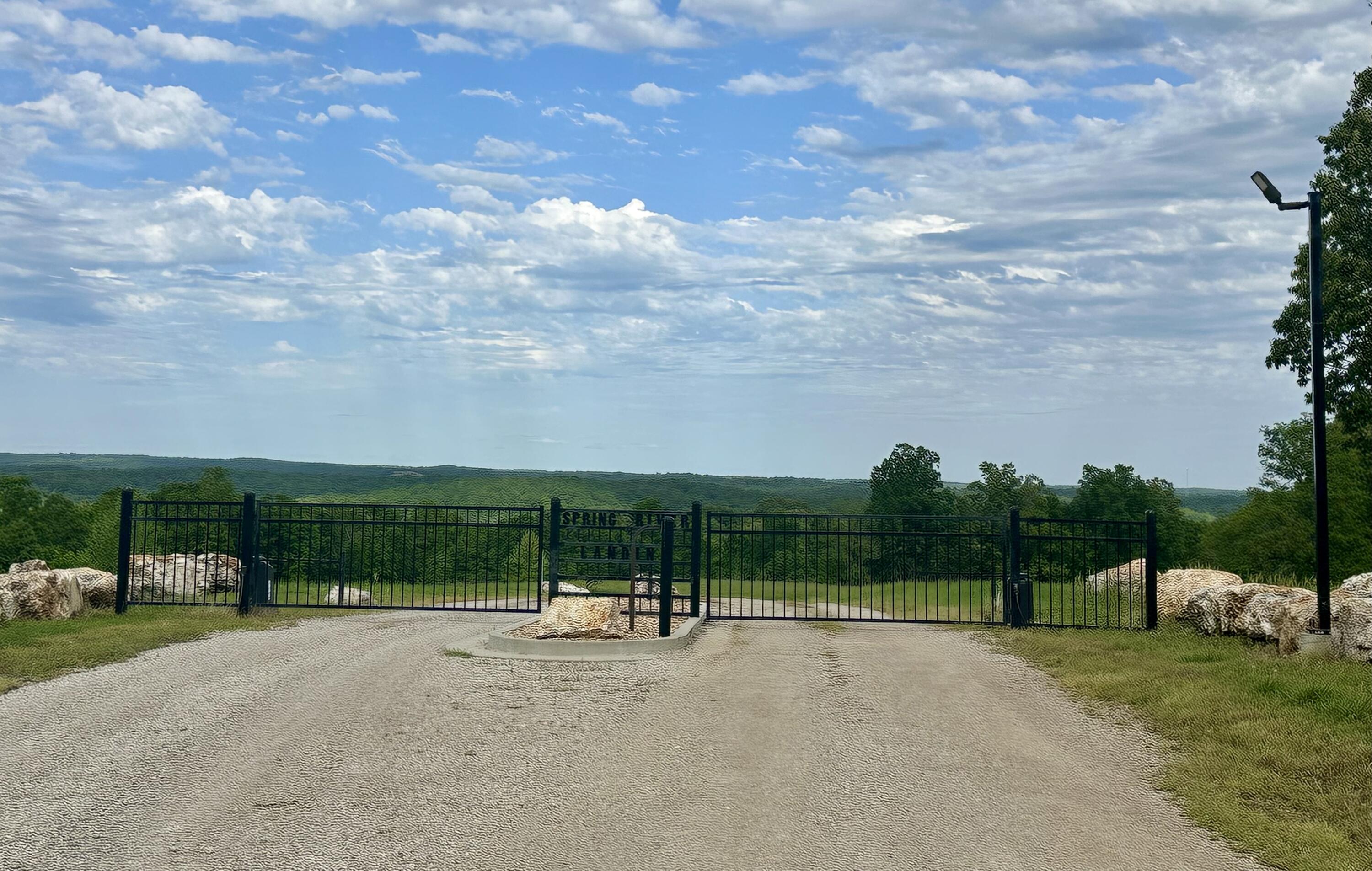 283 Big Trout Trail Property Photo 38