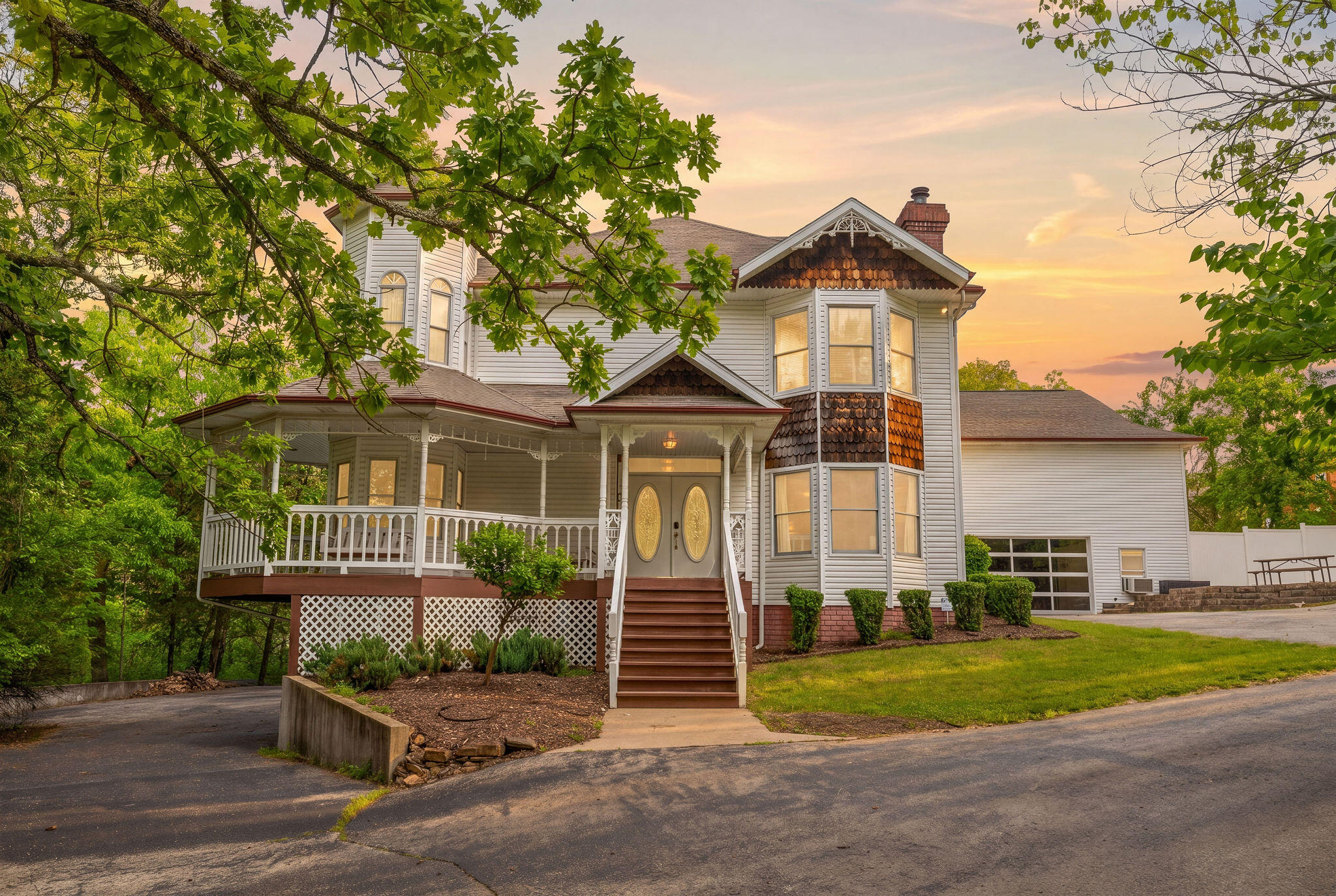 1482 Lake Shore Drive Property Photo 8