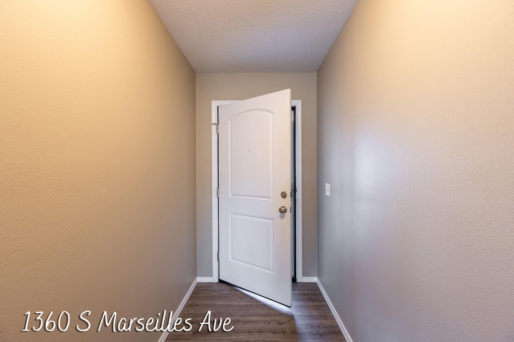 1360 South Marseilles Avenue Property Photo 5
