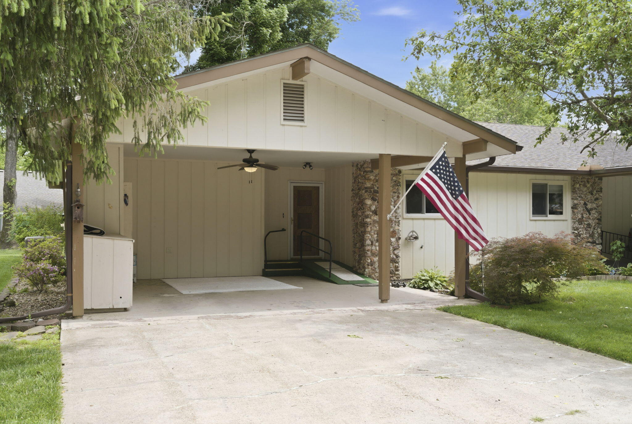 26 Oak Court Property Photo 3