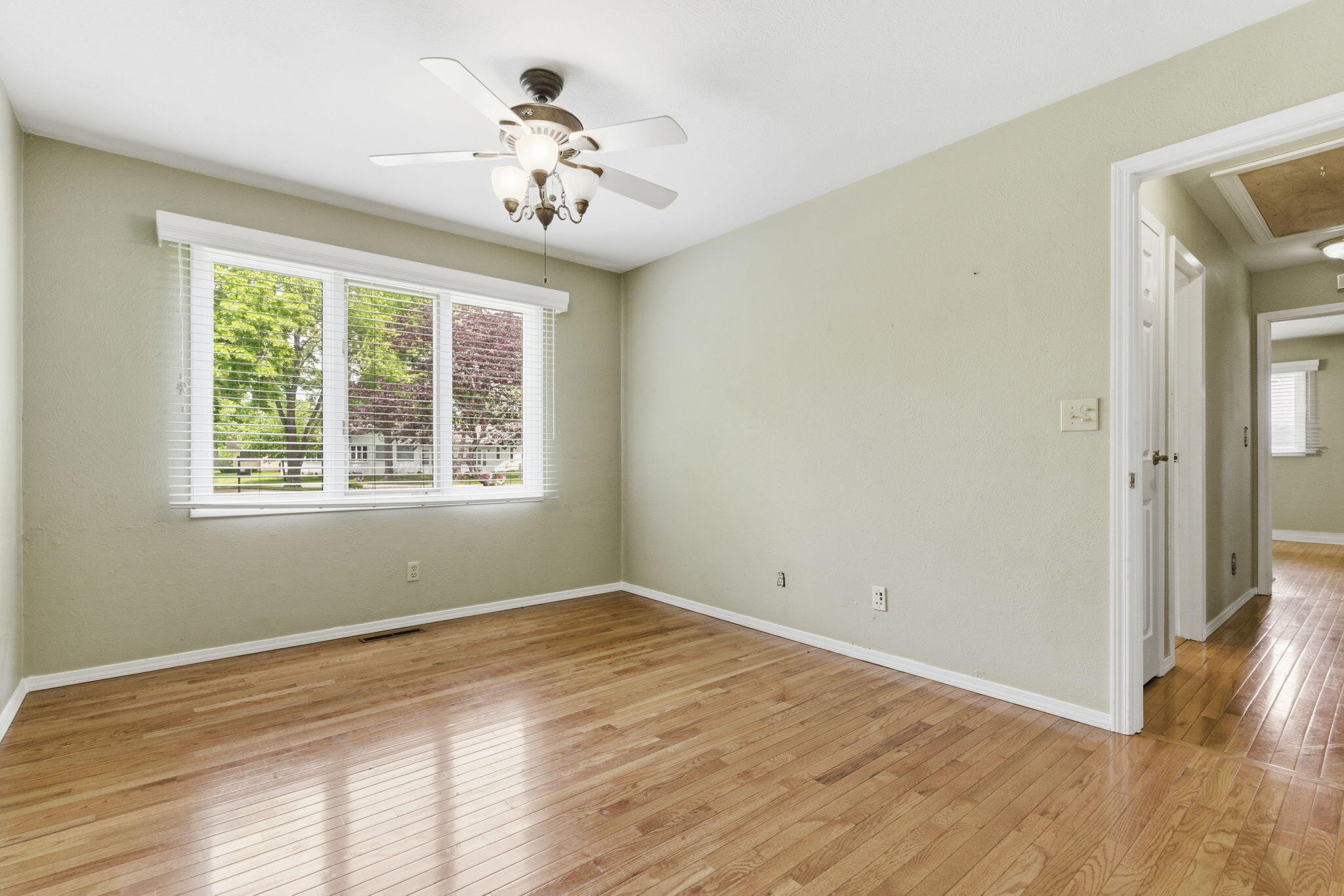 26 Oak Court Property Photo 28