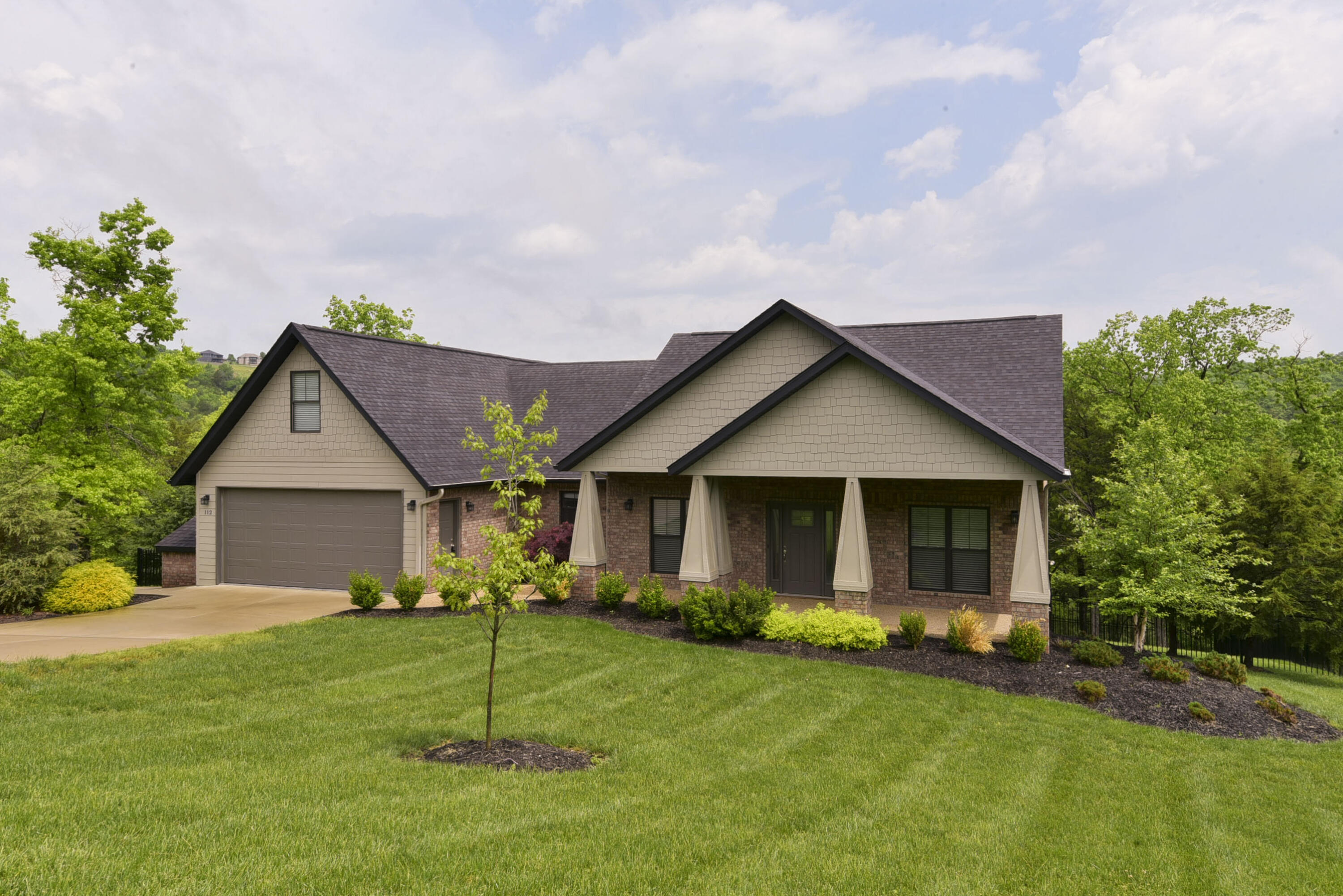 112 Cedar Bluff Property Photo 1