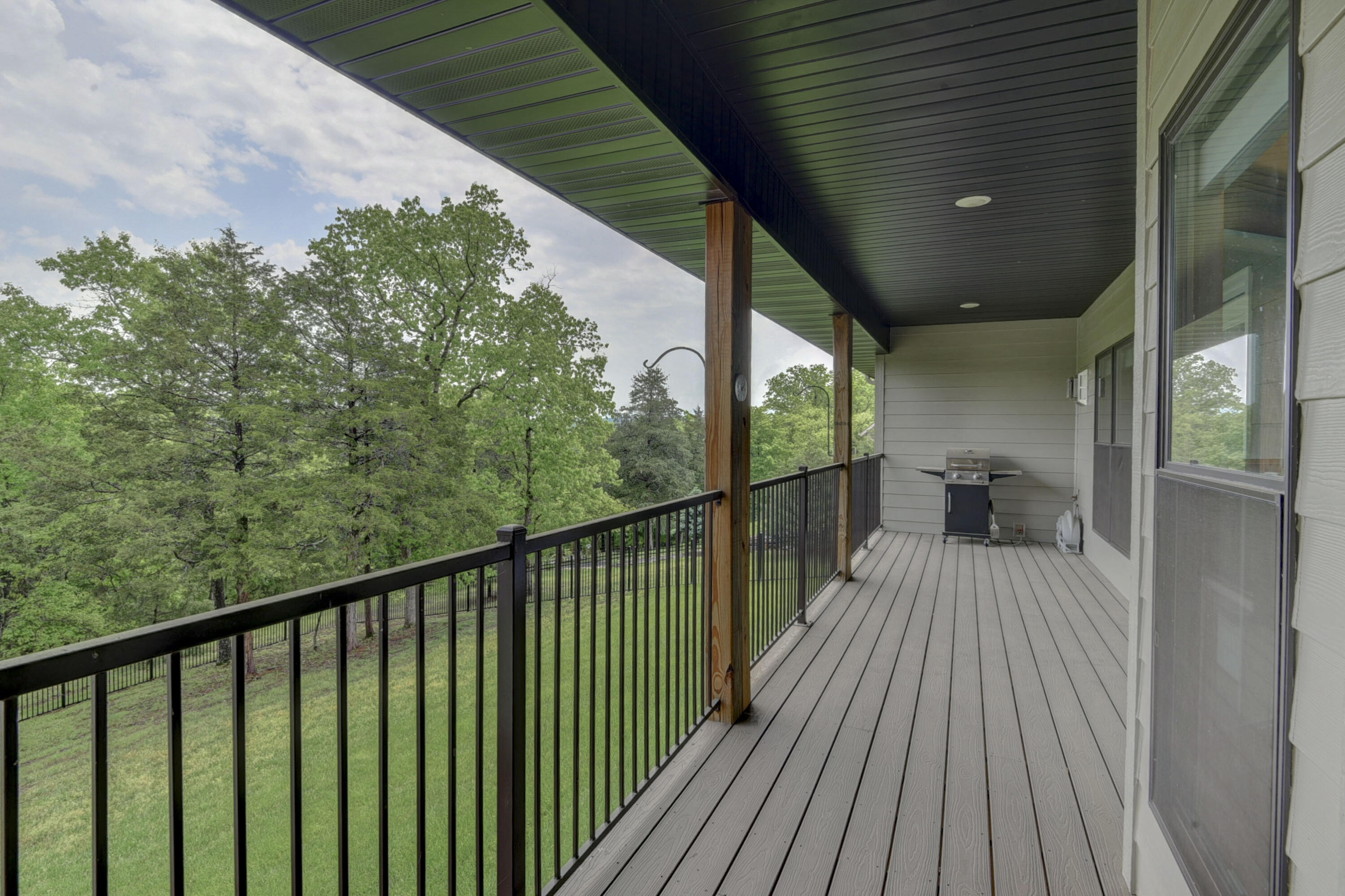 112 Cedar Bluff Property Photo 5