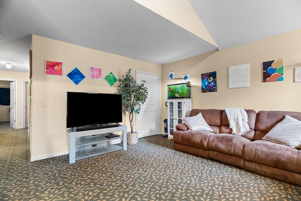 167-169 Oak Hill Street Property Photo 34