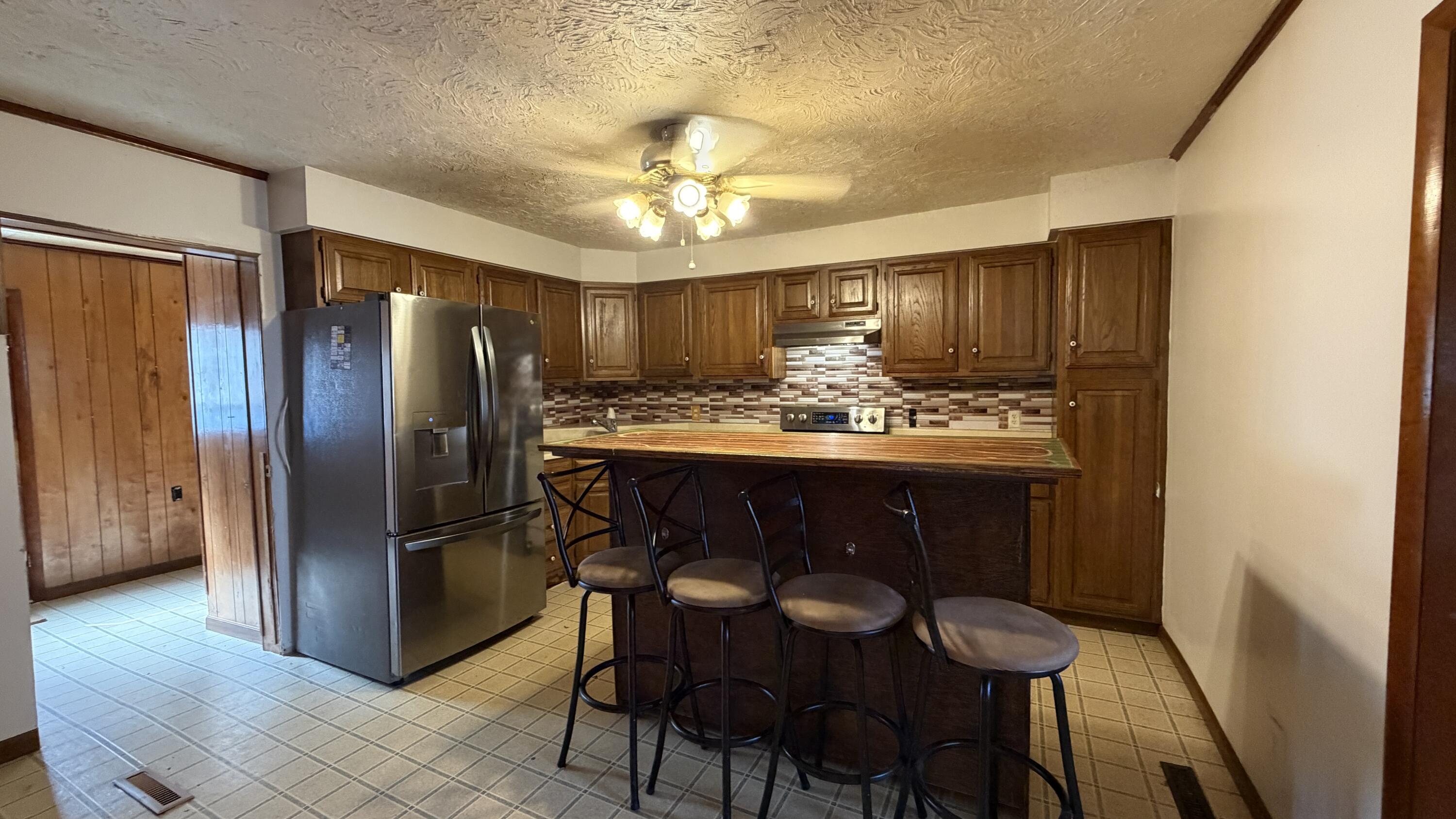 503 Oak Street Property Photo 7