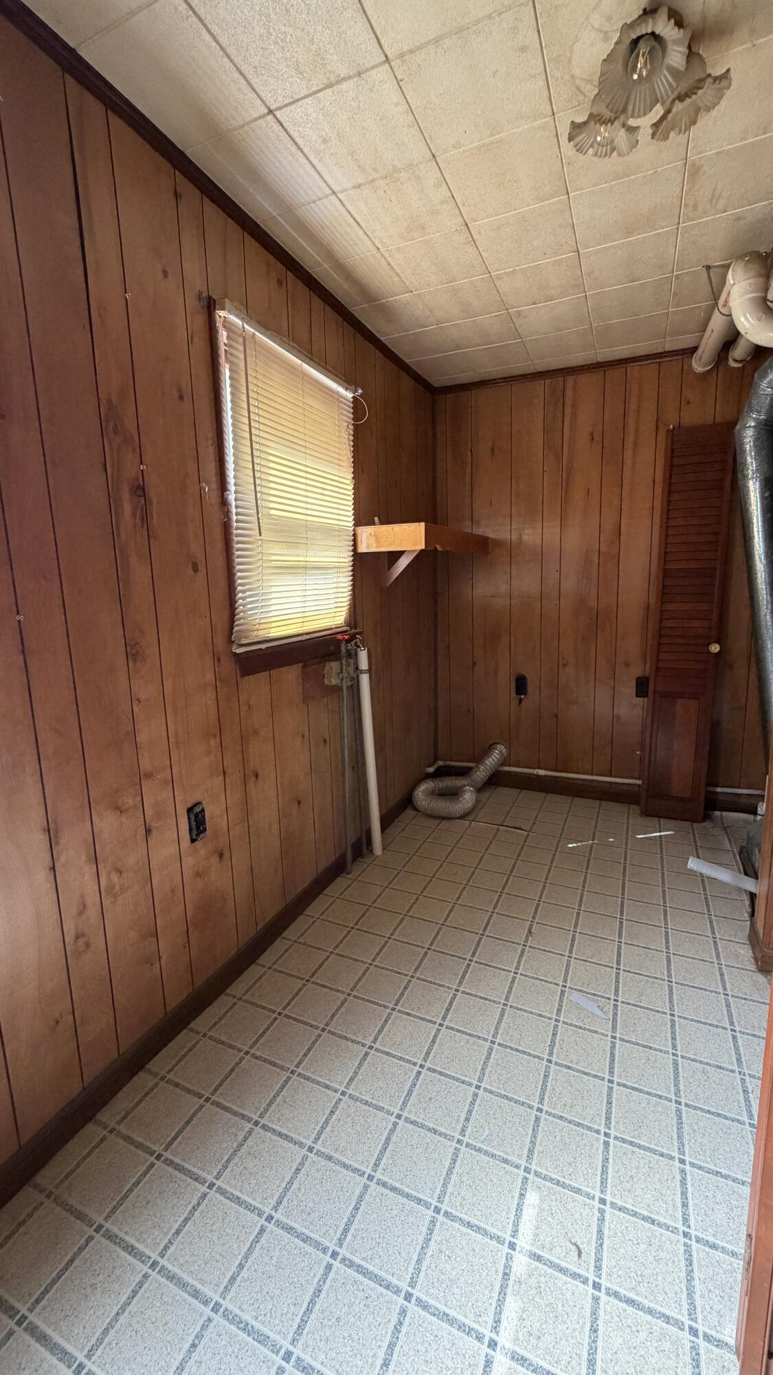 503 Oak Street Property Photo 11