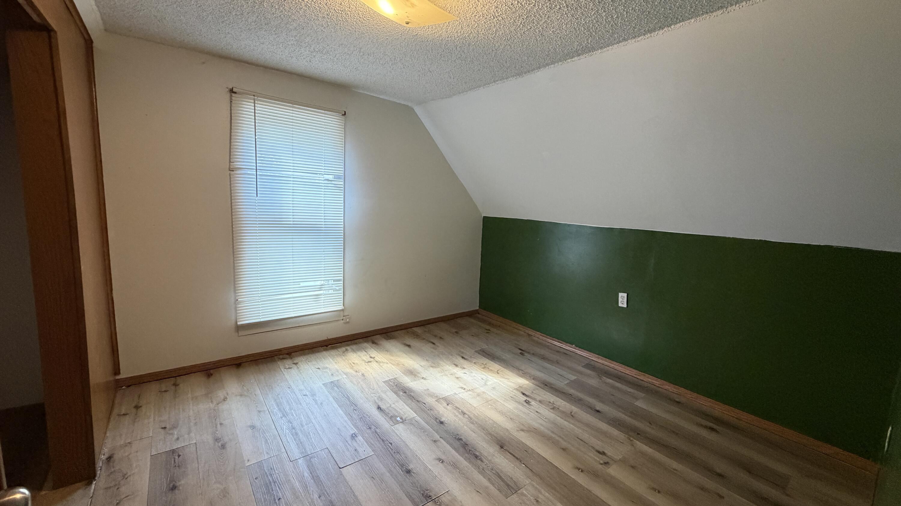 503 Oak Street Property Photo 14