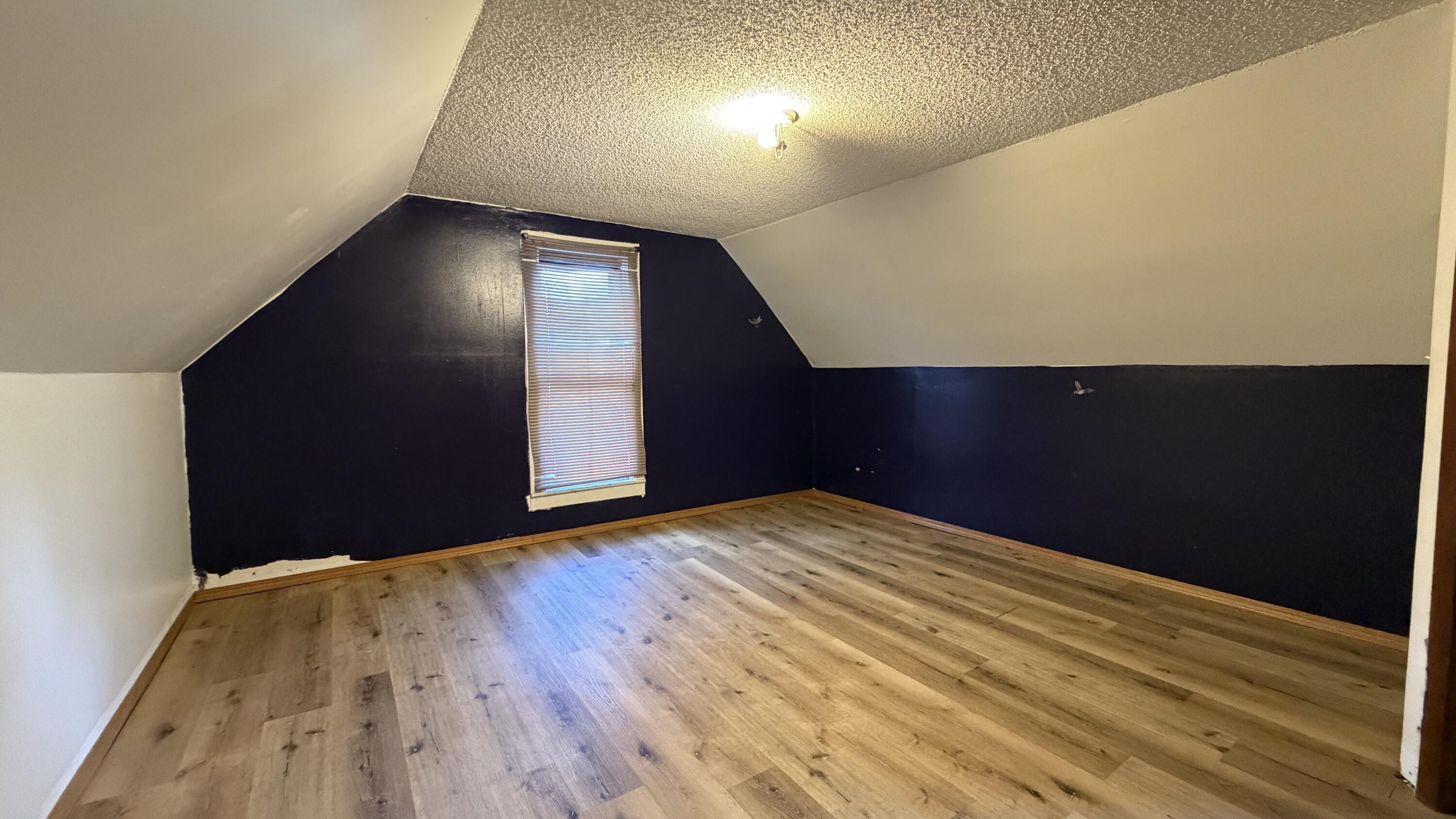 503 Oak Street Property Photo 18