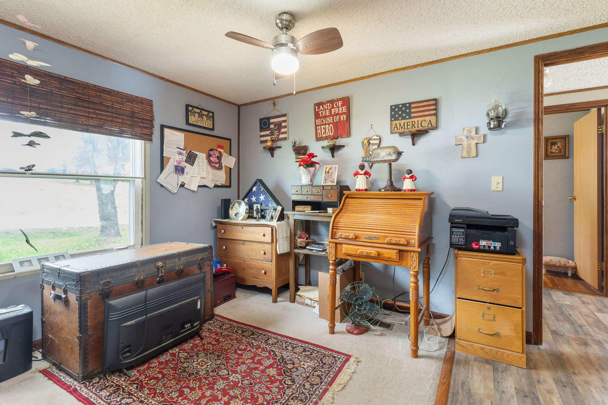 210 Molly Lane Property Photo 8