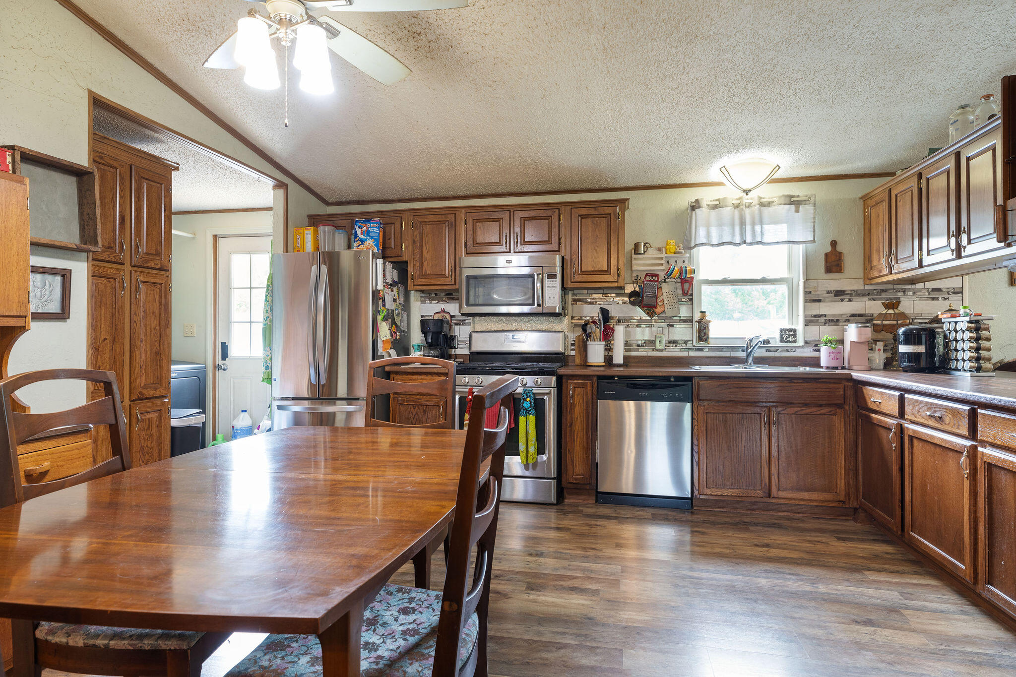 210 Molly Lane Property Photo 16