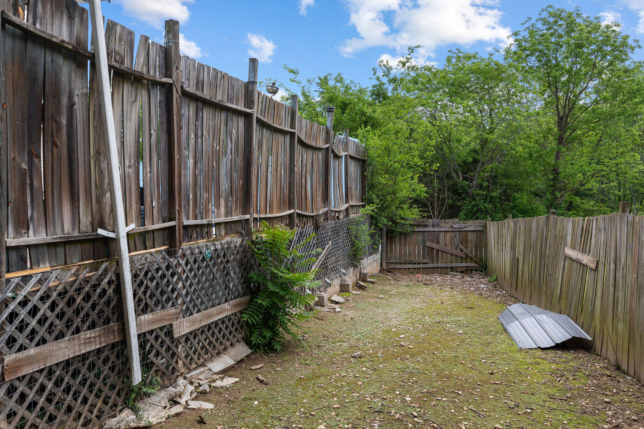 210 Molly Lane Property Photo 28