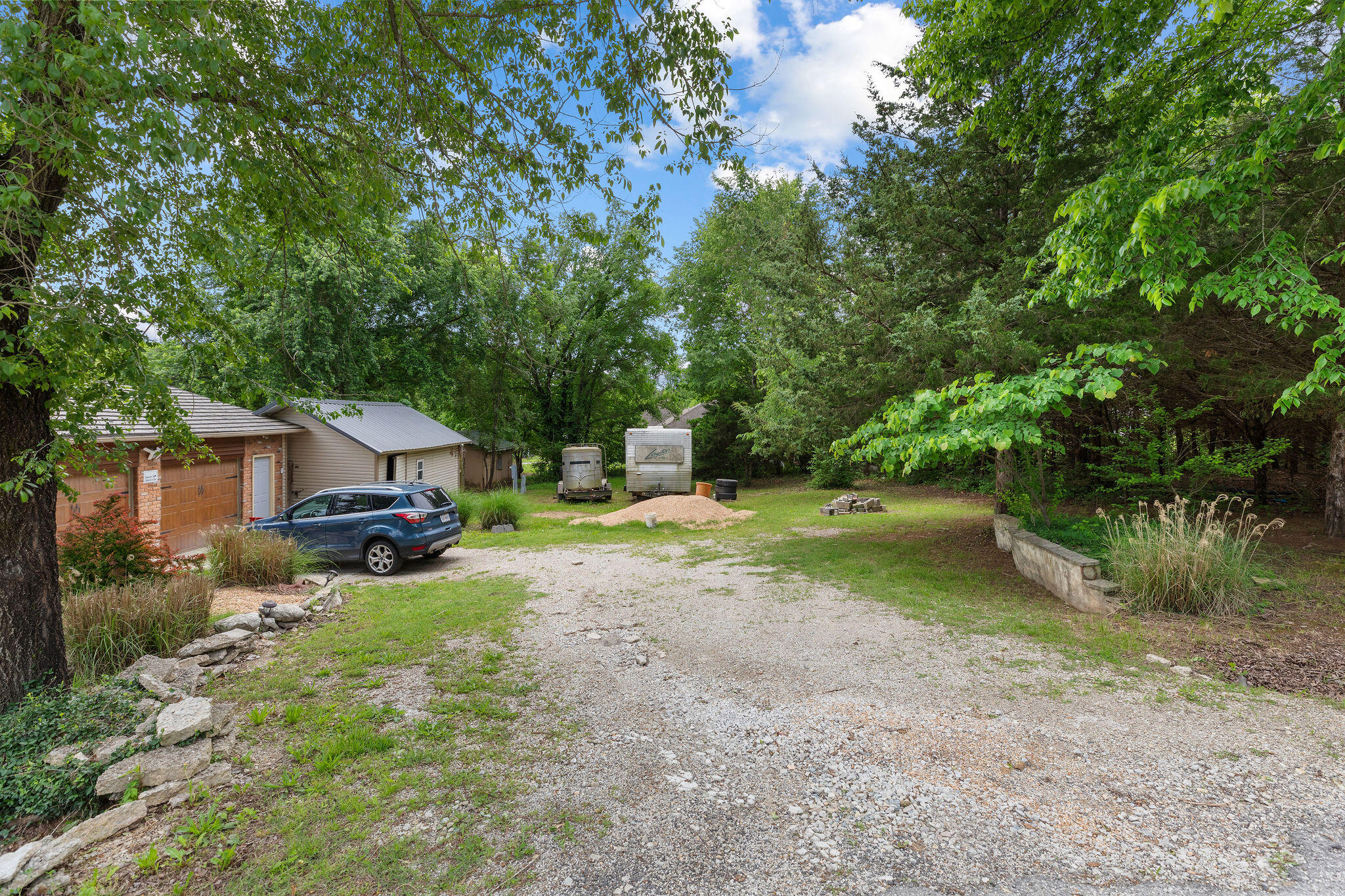 210 Molly Lane Property Photo 29