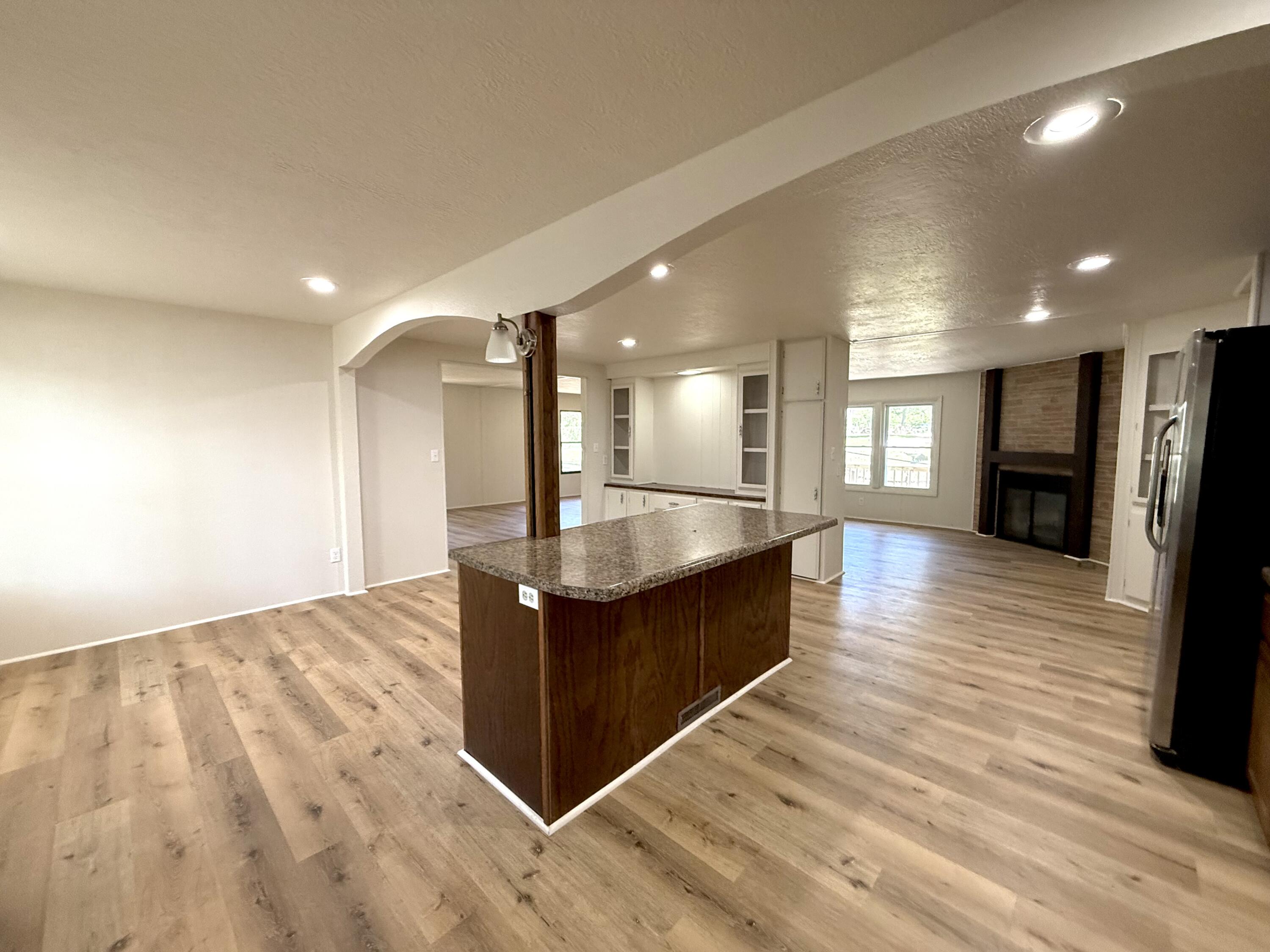 8639 Highway E Property Photo 7