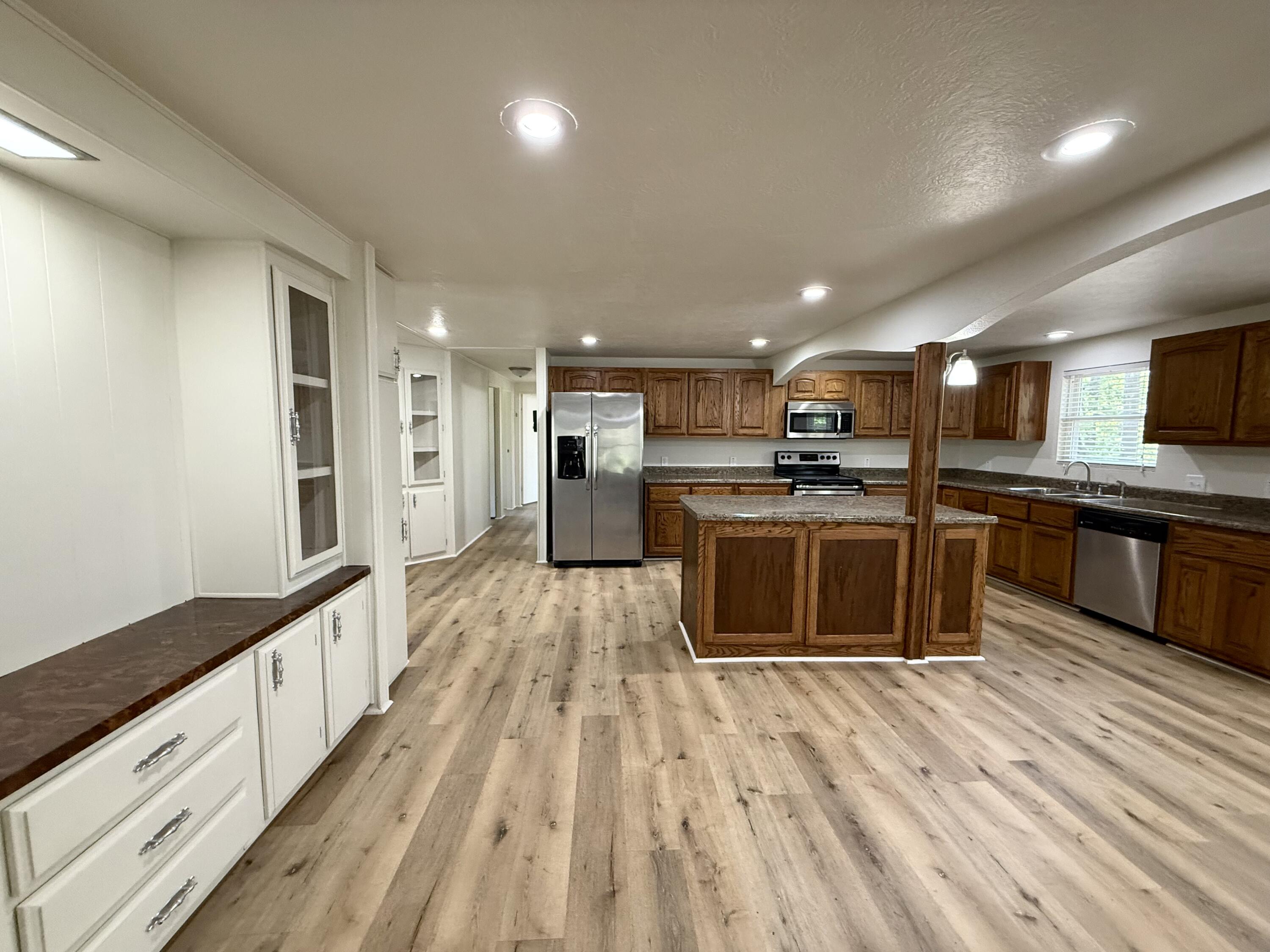 8639 Highway E Property Photo 10